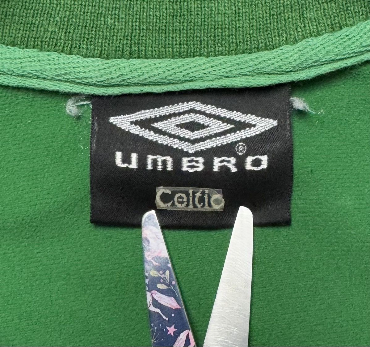 Umbro Celtic 2000 2001 Football Soccer Track Jacket Umbro Size US XL / EU 56 / 4 - 14 Thumbnail