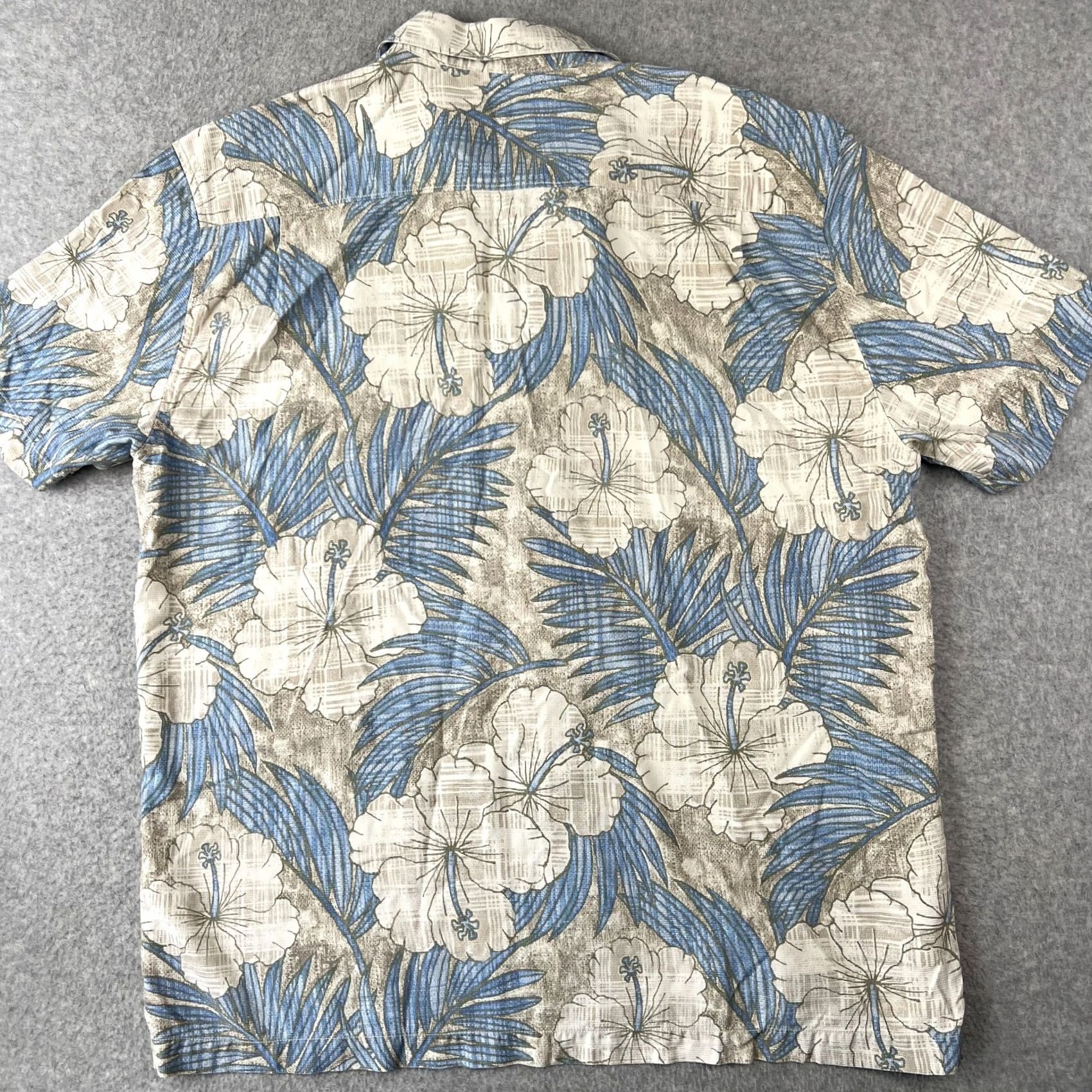 Tommy Bahama Tommy Bahama Shirt XL Blue 100% Silk Hawaiian Hibiscus Floral AOP Shirt Button-Up Short Sleeve Mens Size US XL / EU 56 / 4 - 2 Thumbnail