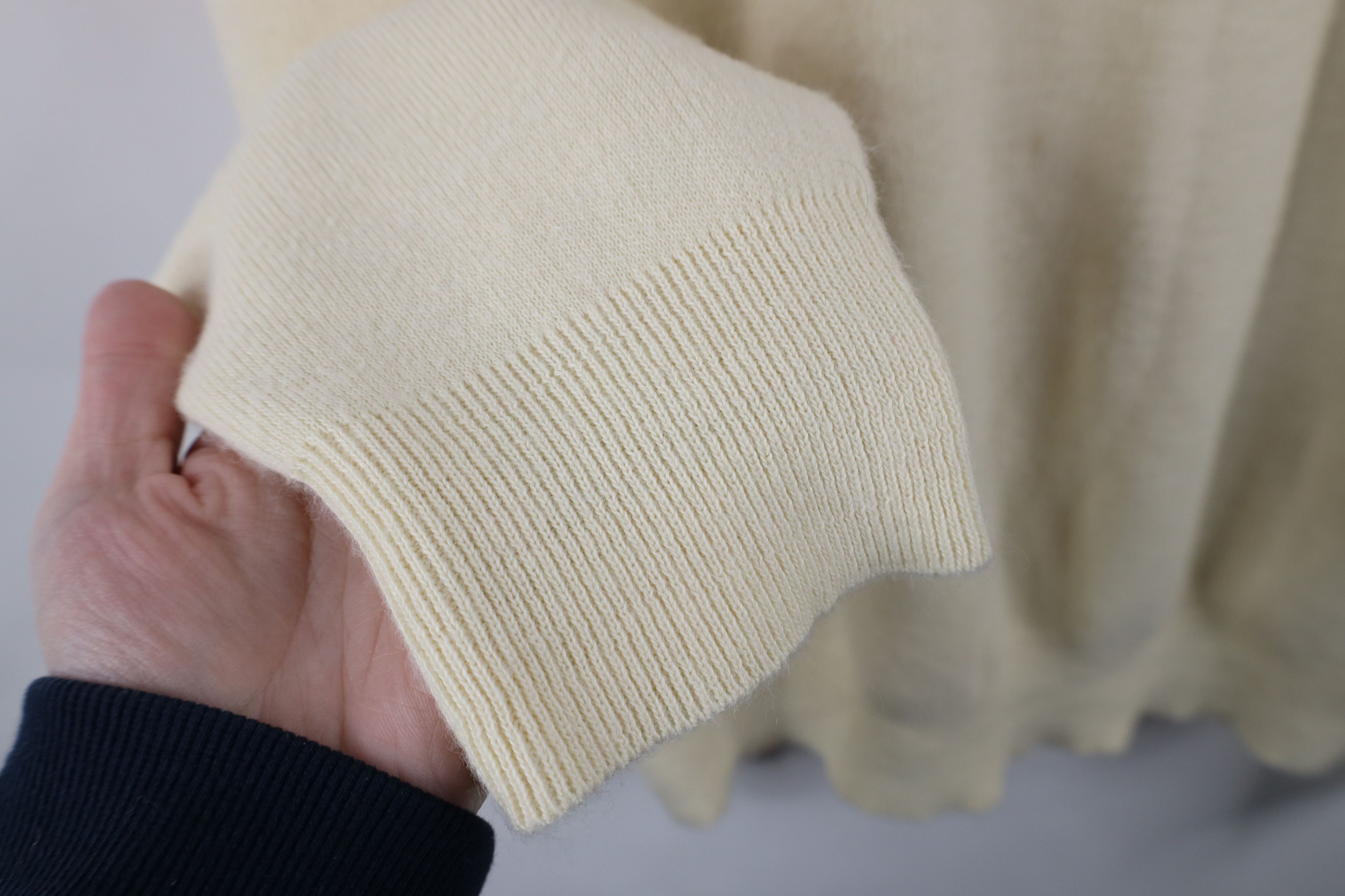 Vintage Vintage 70s Streetwear Blank Knit V-Neck Sweater Cream USA Size US XL / EU 56 / 4 - 9 Thumbnail