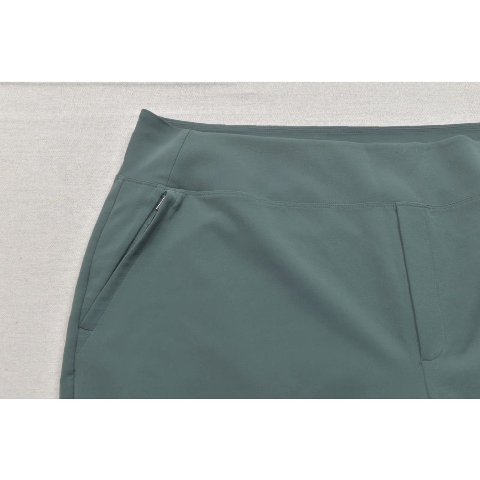 Athleta Athleta Women's 20 Green Brooklyn Ankle Pants Lightweight Stretch Tapered P Womens Pants Size 42" / US 20 - 5 Thumbnail