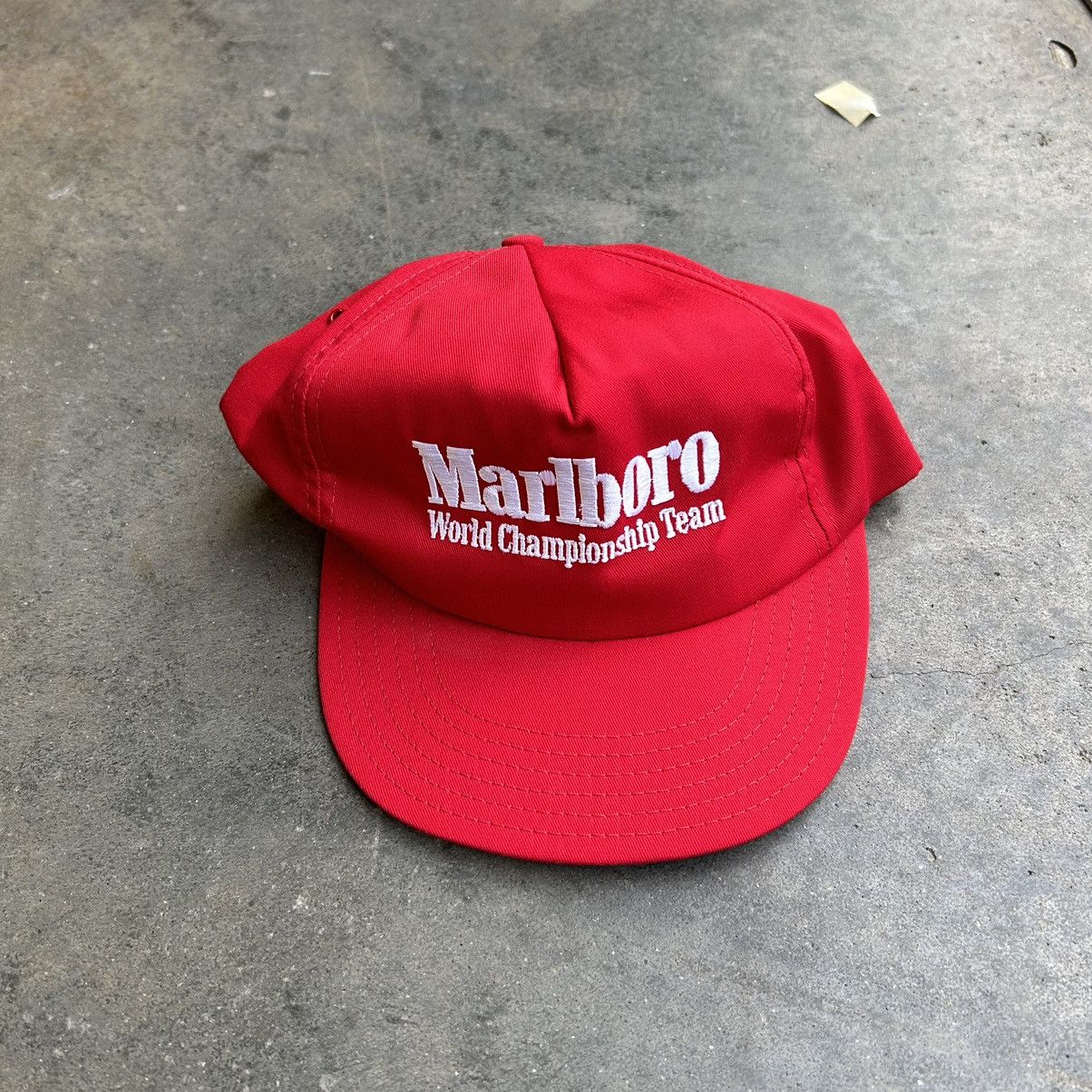 image of Vintage 90's Marlboro World Championship Racing Snapback in Red, Men's