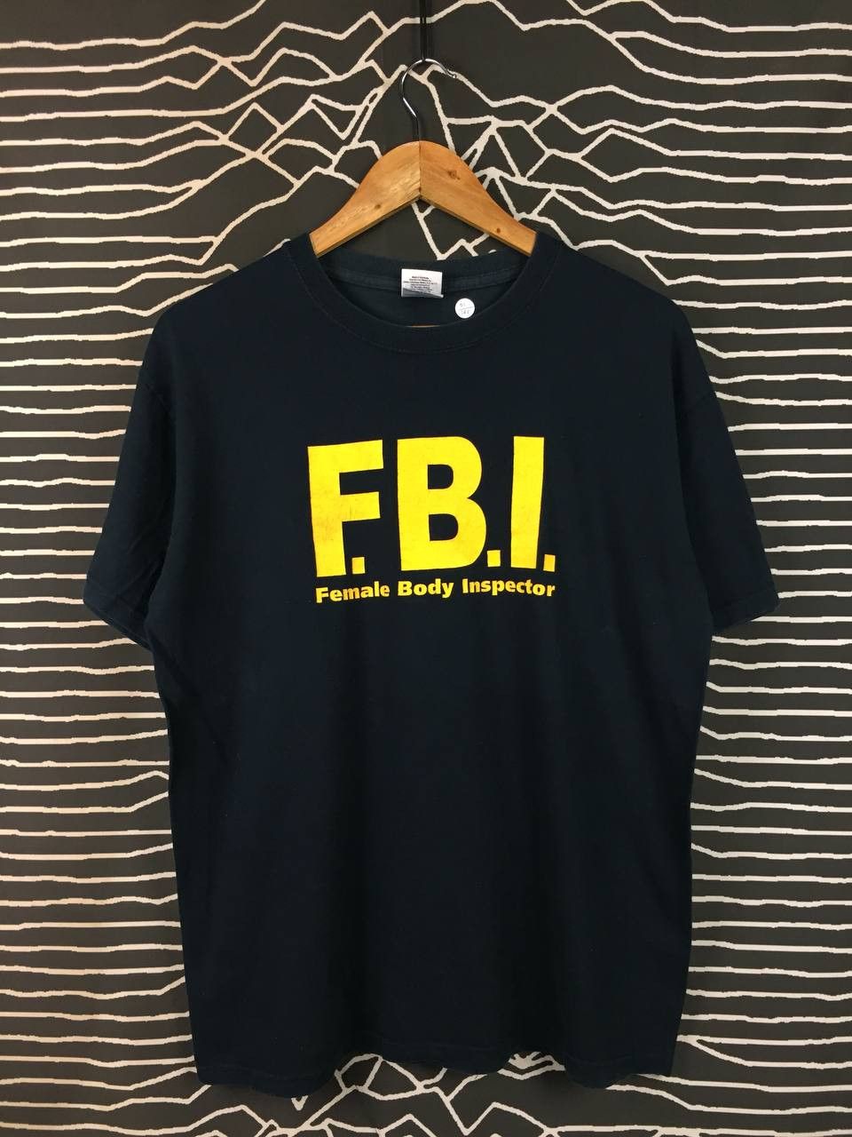 Vintage Vtg FBI Female Body Inspector Parody Tee Size US M / EU 48-50 / 2 - 1 Thumbnail