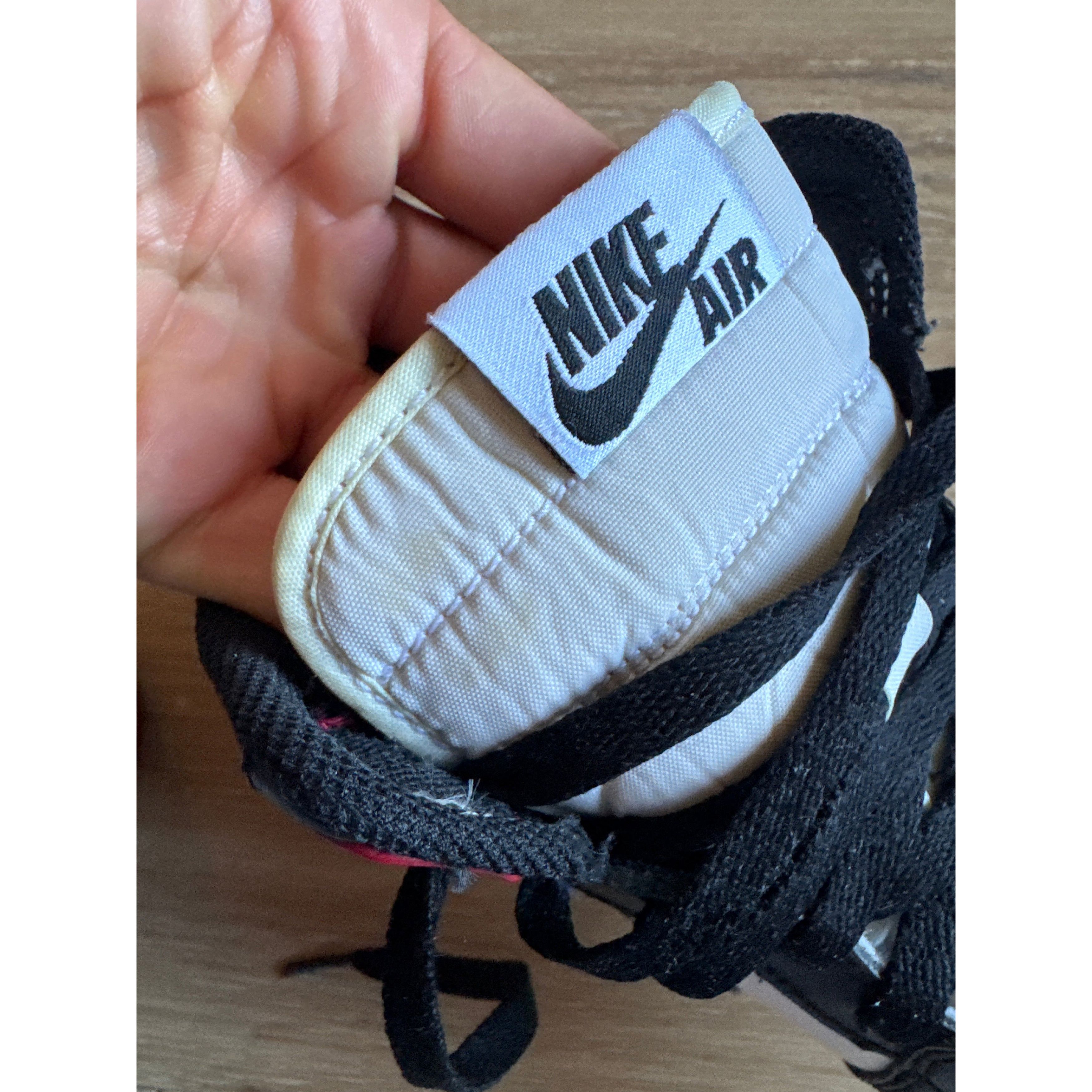 Jordan Brand Jordan Retro 1 Black Toe 2013 Size US 5.5 / EU 38 - 9 Thumbnail