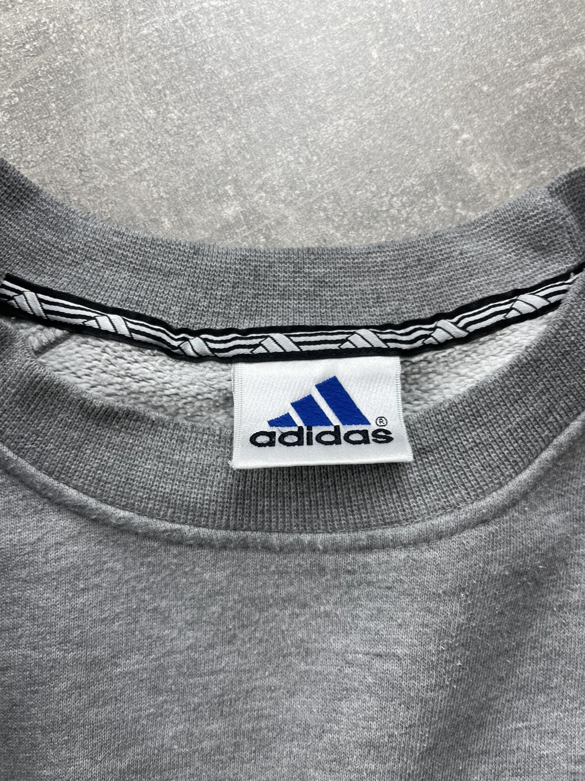 Adidas × Vintage Vintage Adidas 3-Stripes Sweatshirt Crewneck Y2K Size US L / EU 52-54 / 3 - 7 Thumbnail
