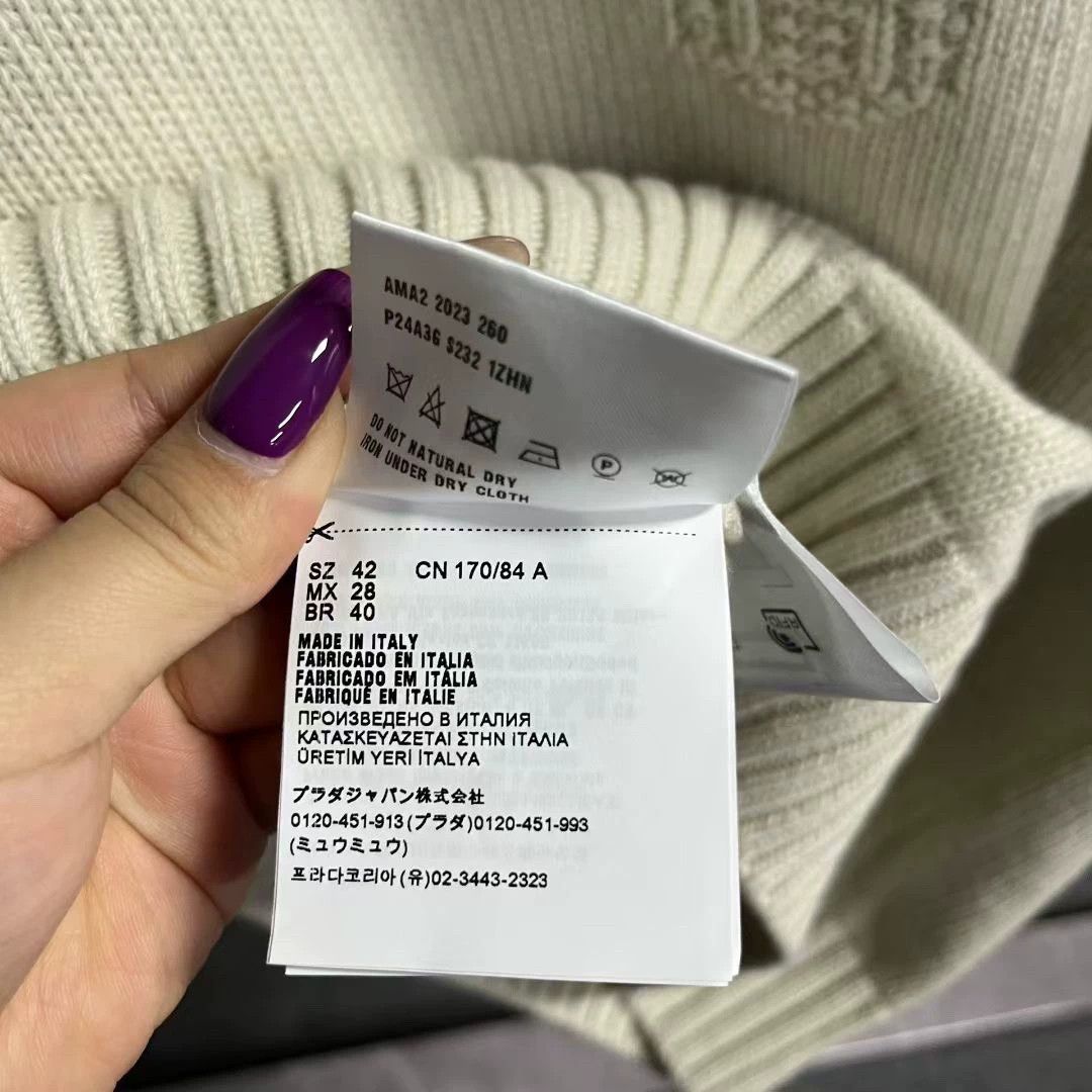 Prada prada white logo long sleeve sweater Size US M / EU 48-50 / 2 - 4 Thumbnail