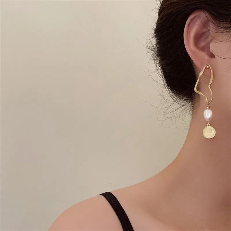 Other Asymmetric Long Baroque Pearl Earrings Size ONE SIZE - 4 Thumbnail
