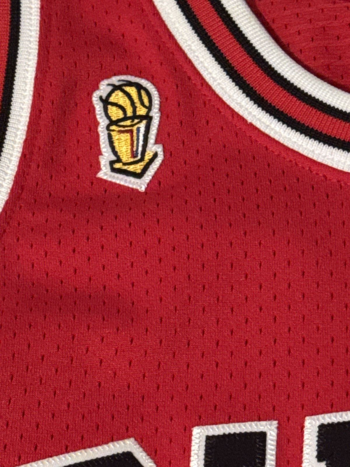 Mitchell & Ness × Vintage Bulls Michael Jordan Jersey 1996-97 Mitchell & Ness Size US M / EU 48-50 / 2 - 3 Thumbnail