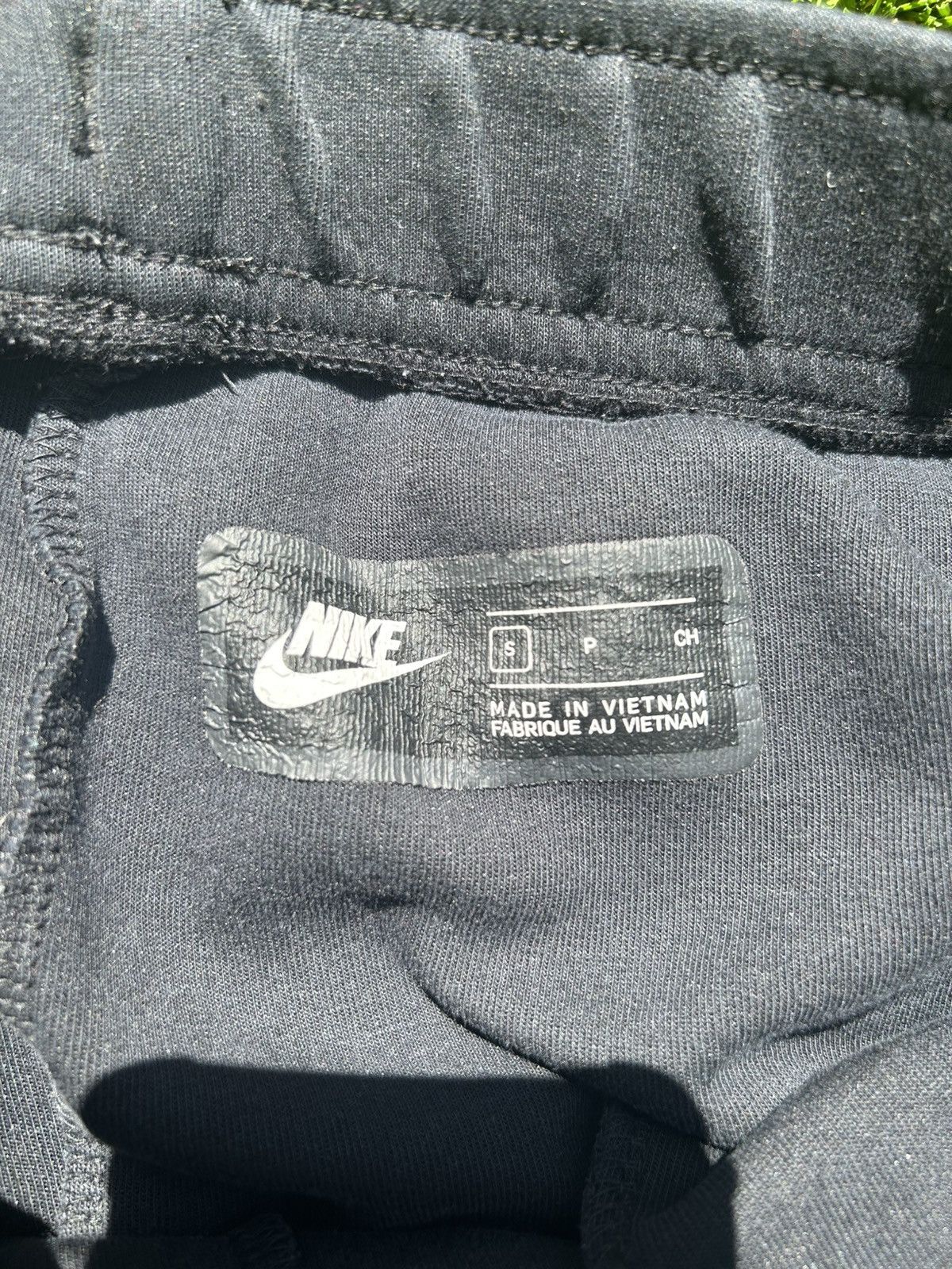 Nike Small black nike tech fleece pants Size US 29 - 5 Thumbnail