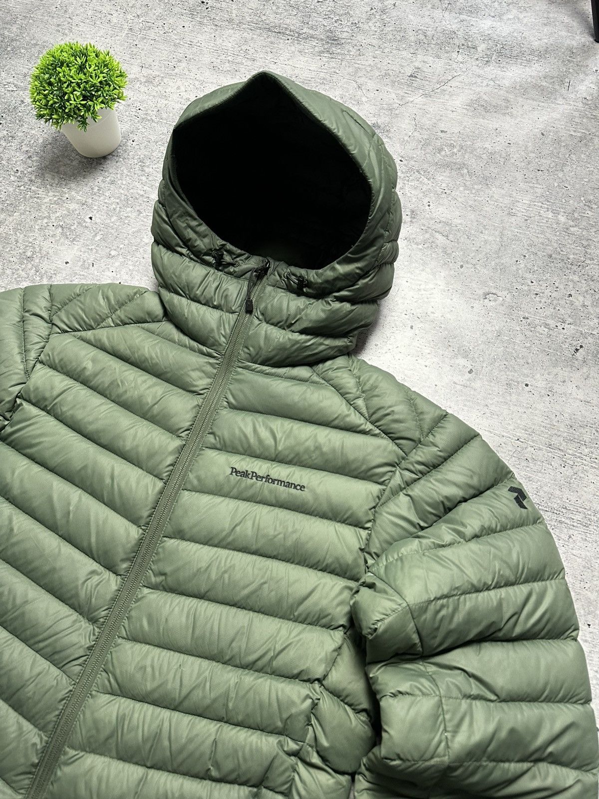 Peak Performance Peak Performance Frost Down Hood Outdoor Mountain Jacket Size US M / EU 48-50 / 2 - 4 Thumbnail