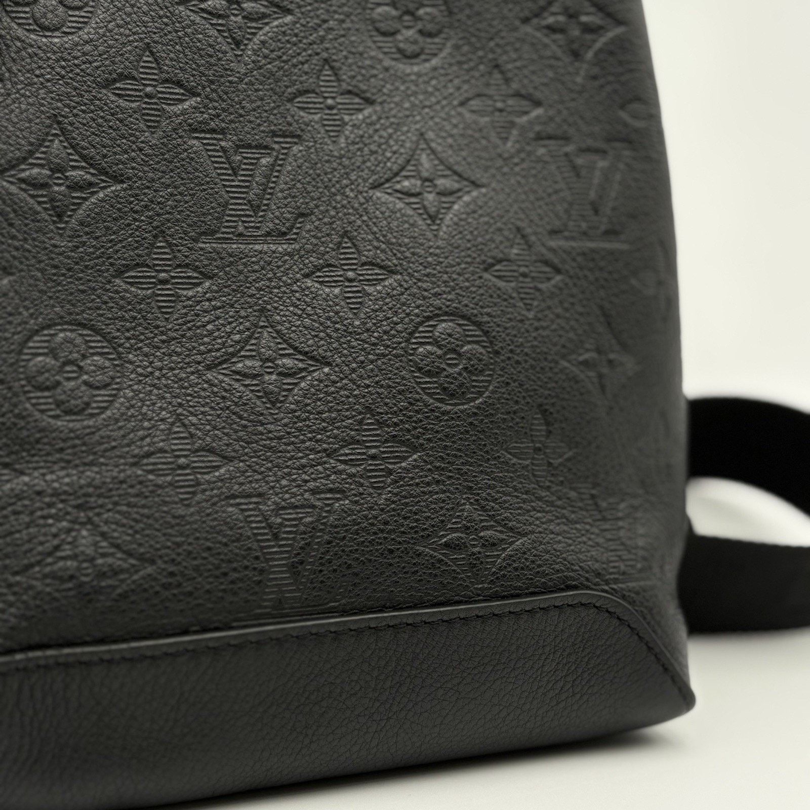 Louis Vuitton Louis Vuitton Monogram Sling Bag ' Black ' | SUPER CLEAN! Size ONE SIZE - 10 Thumbnail
