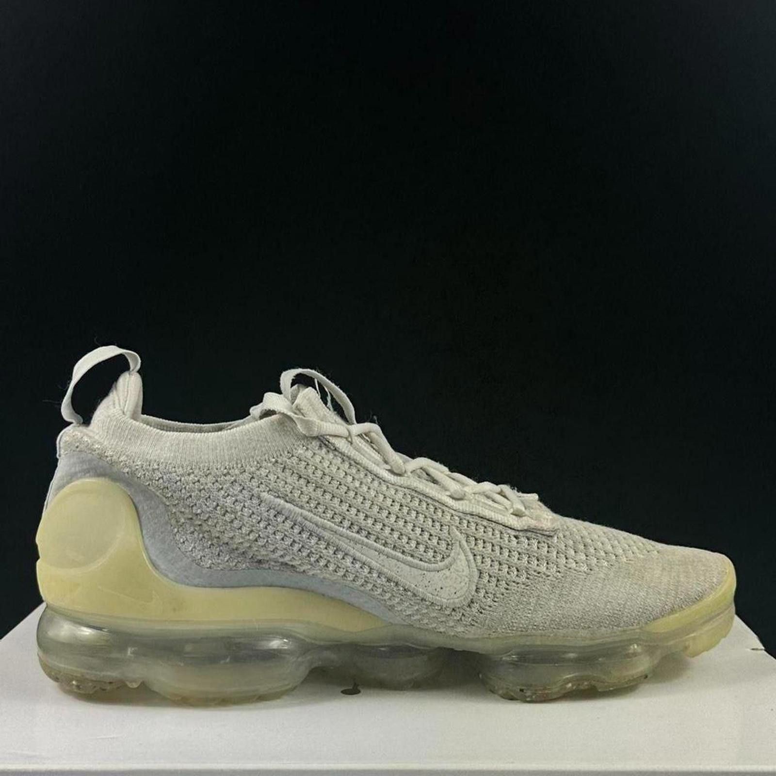 Nike NIKE Vapormax Flyknit "Light Grey/Cream" — US 9 Size US 8.5 / IT 38.5 - 2 Thumbnail