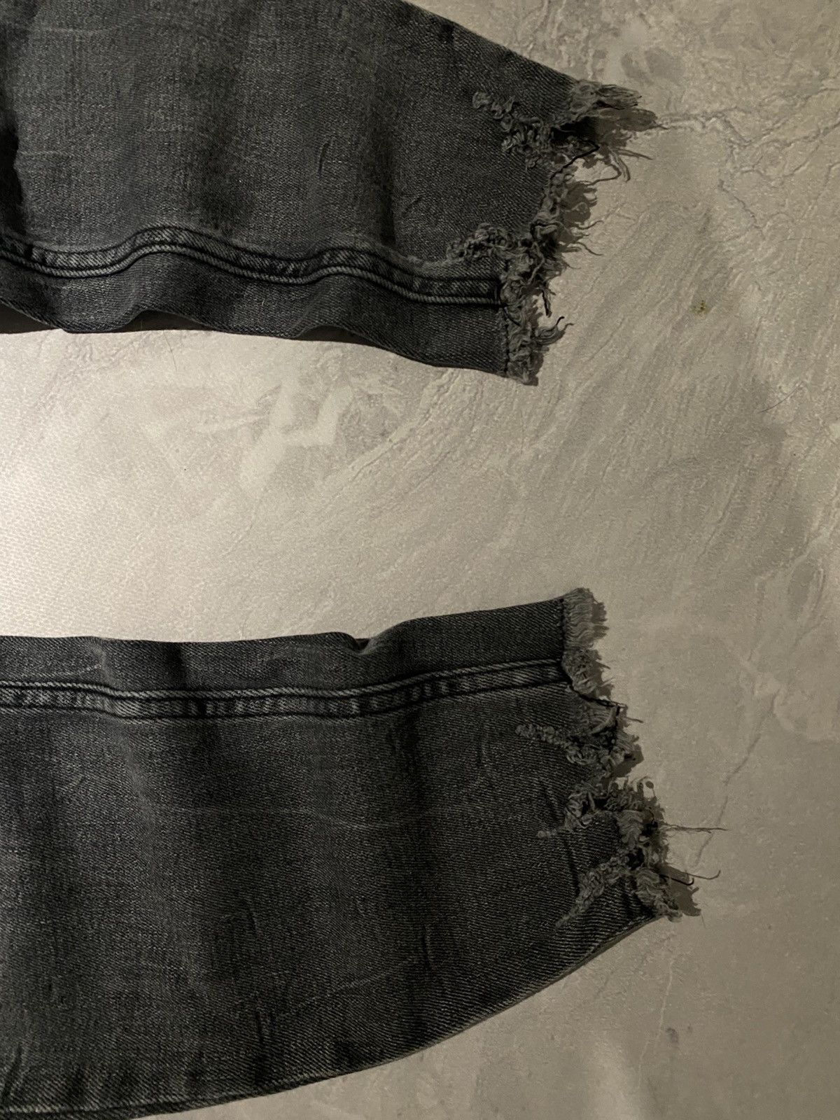 Japanese Brand 2000s Punk Distressed Raw Hem Jeans – Heavy Fade Size US 32 / EU 48 - 5 Thumbnail