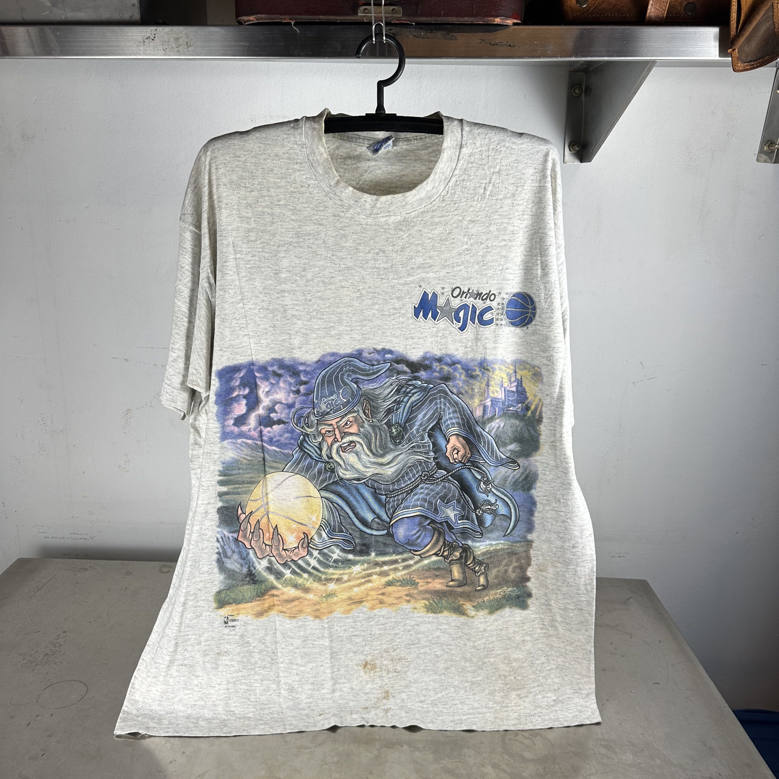 Vintage Vintage 90s Orlando Magic NBA Salem Sportswear Wizard Tee Size US XXL / EU 58 / 5 - 1 Thumbnail