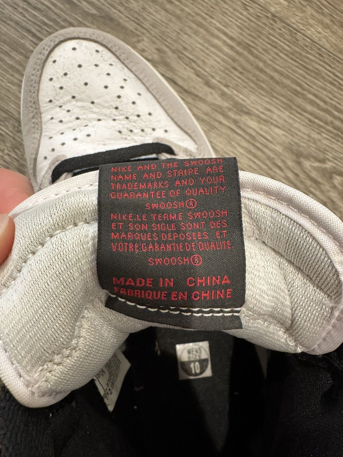 Jordan Brand × Nike Jordan 1 Retro High Light Smoke Grey Size US 10 / EU 43 - 7 Thumbnail