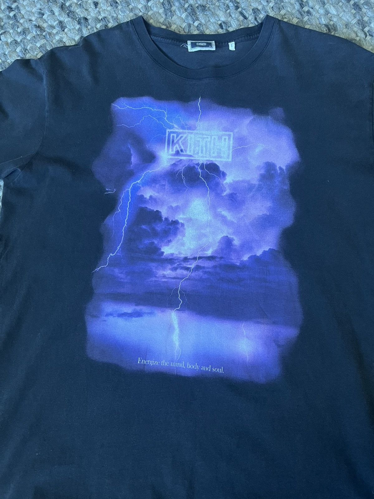 Kith mens XL graphic tee Lightning