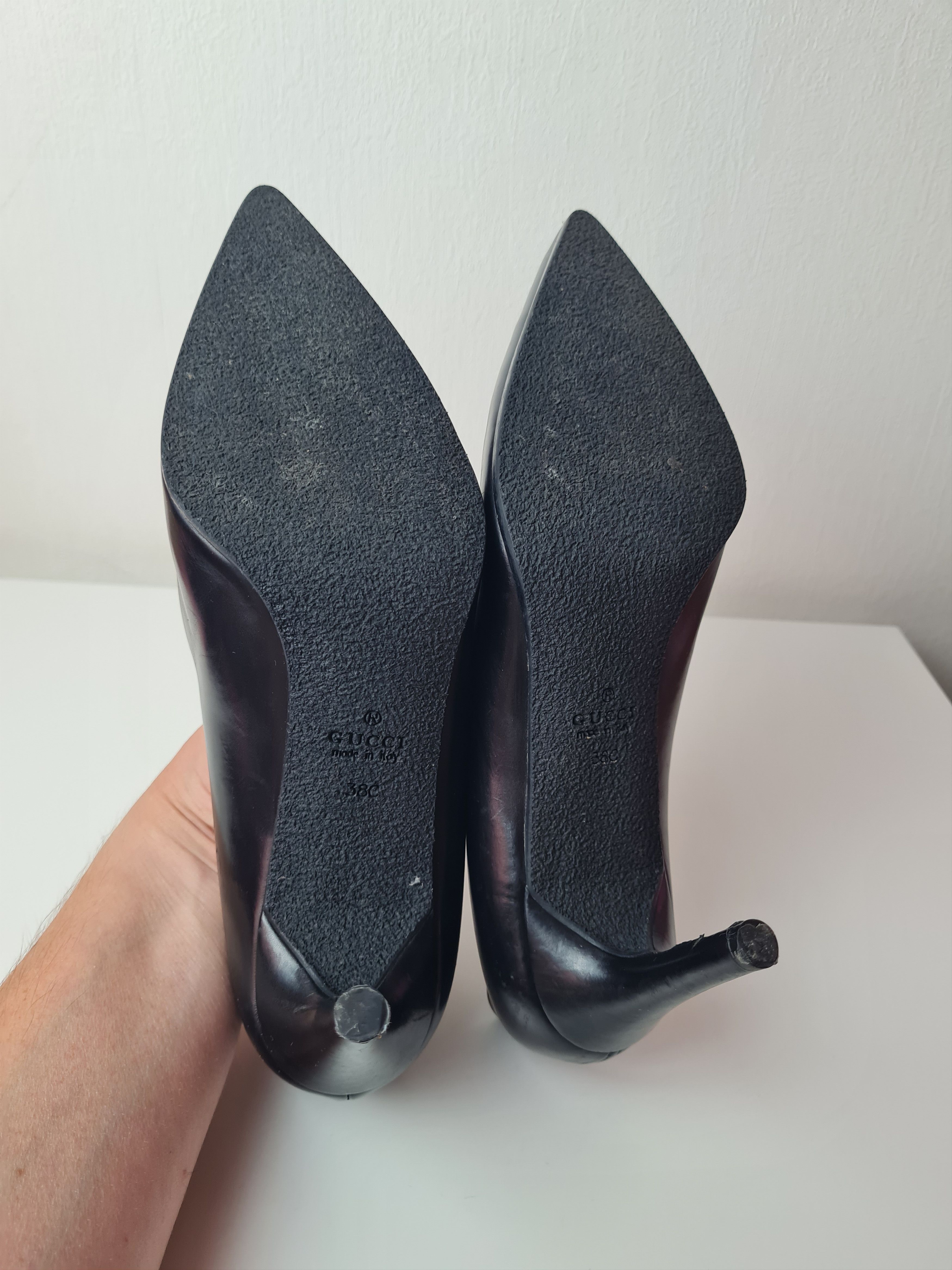 Gucci Vintage shoes Gucci almond toe heels black Luxury Sz 38 Size US 8 / IT 38 - 14 Thumbnail