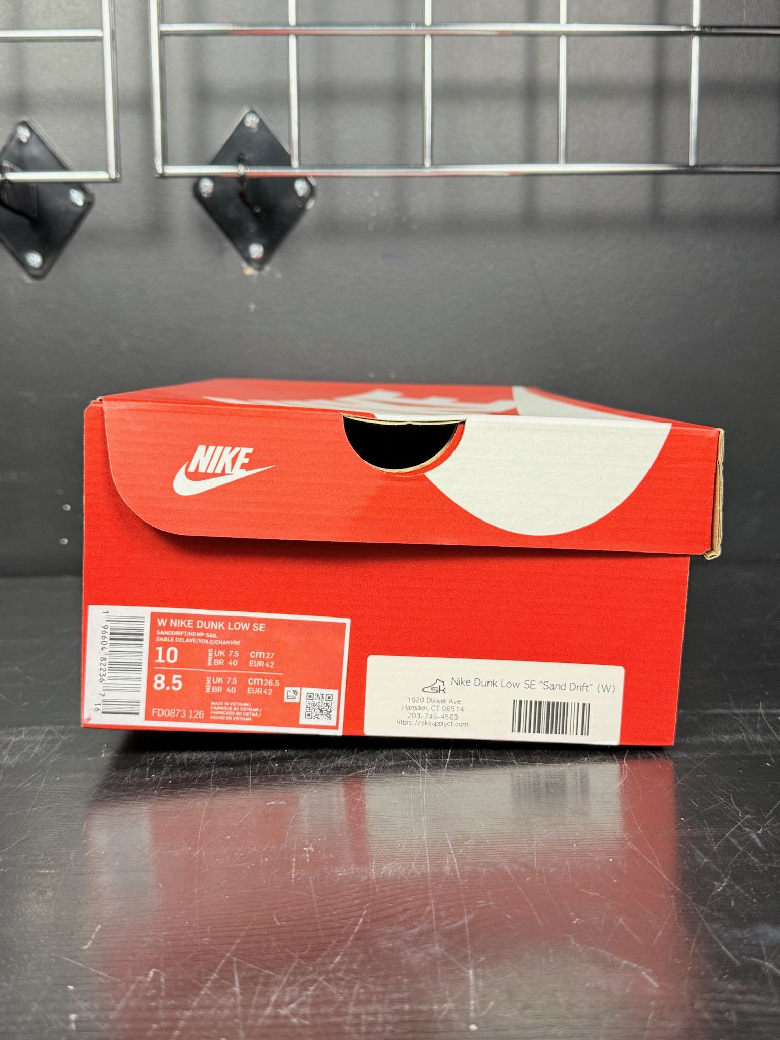 Nike Nike Dunk Low SE "Sand Drift" (WMNS) Size US 10 / IT 40 - 9 Thumbnail