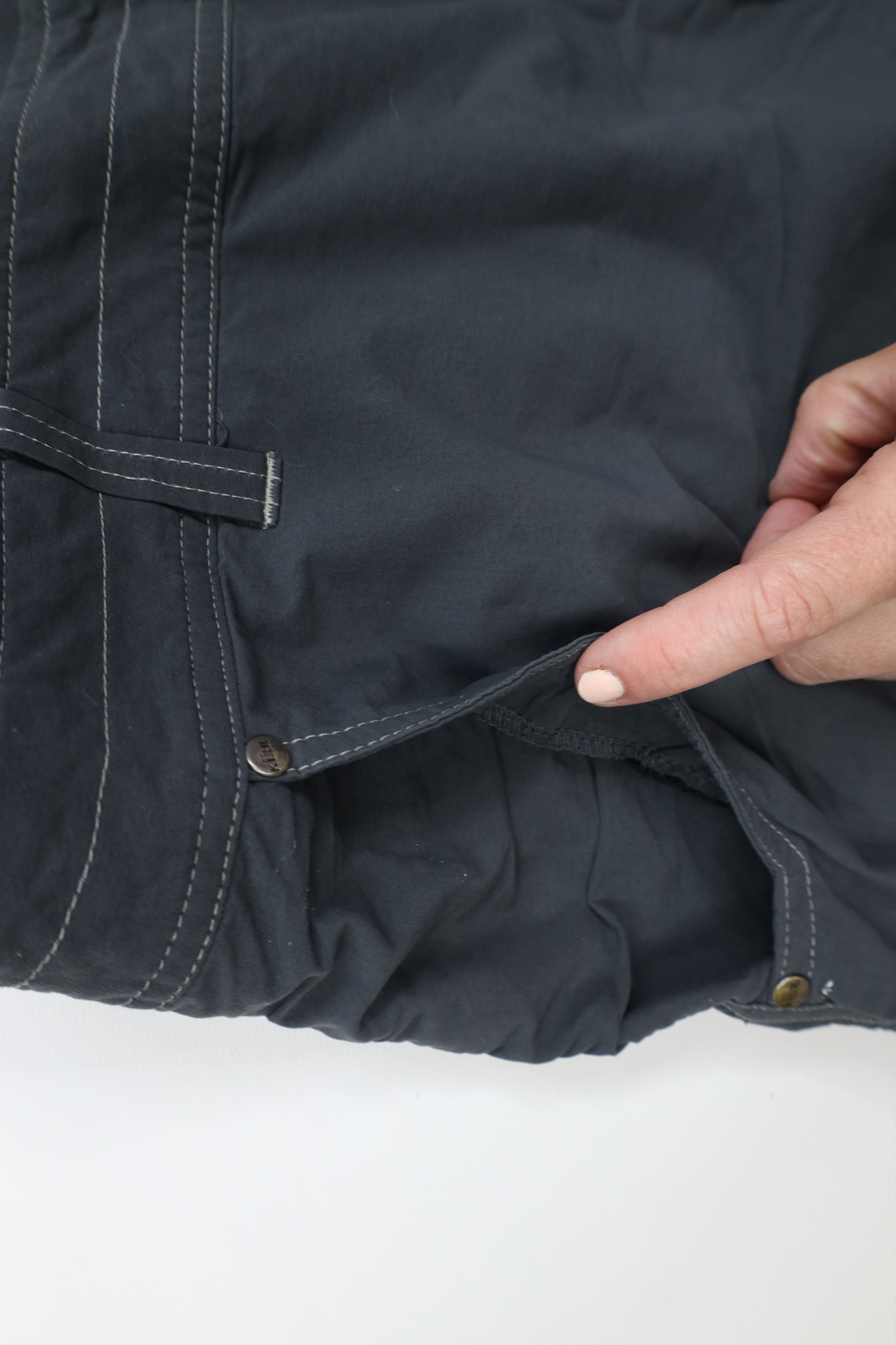 Kuhl × Vintage Kuhl Mountain Distressed Hiking Climbing Cargo Shorts Gray Size US 40 / EU 56 - 10 Thumbnail