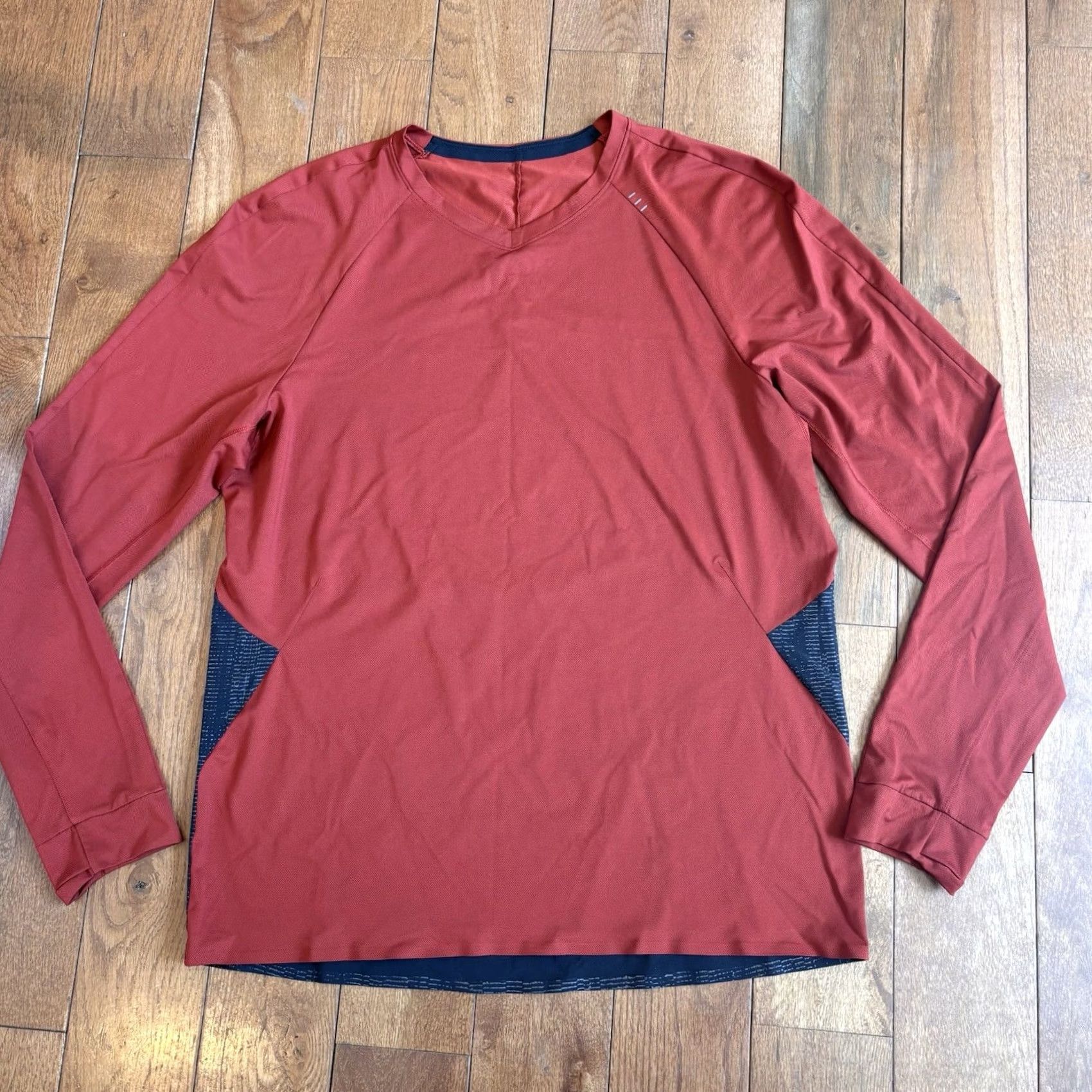 Lululemon VINTAGE? No. Size US L / EU 52-54 / 3 - 4 Thumbnail