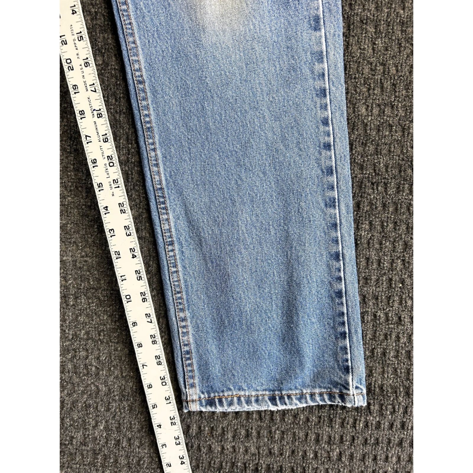 Levi's VINTAGE Levi’s 505 Jeans Straight Regular Fit 34 x 32 Light Blue Denim Distressed Work 80s 90s USA Mens Size US 34 / EU 50 - 6 Thumbnail