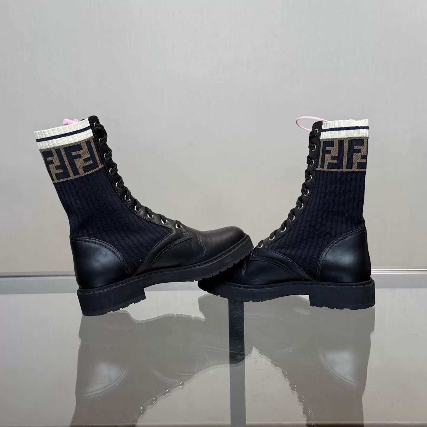 Fendi Fendi Monogram Martin Boots Size 35 98 Size US 4.5 / IT 34.5 - 6 Thumbnail