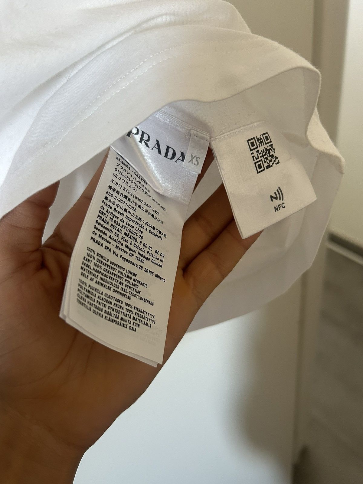 Prada Prada Re-Nylon Jersey T-Shirt With Front Pocket Size US XS / EU 42 / 0 - 3 Thumbnail