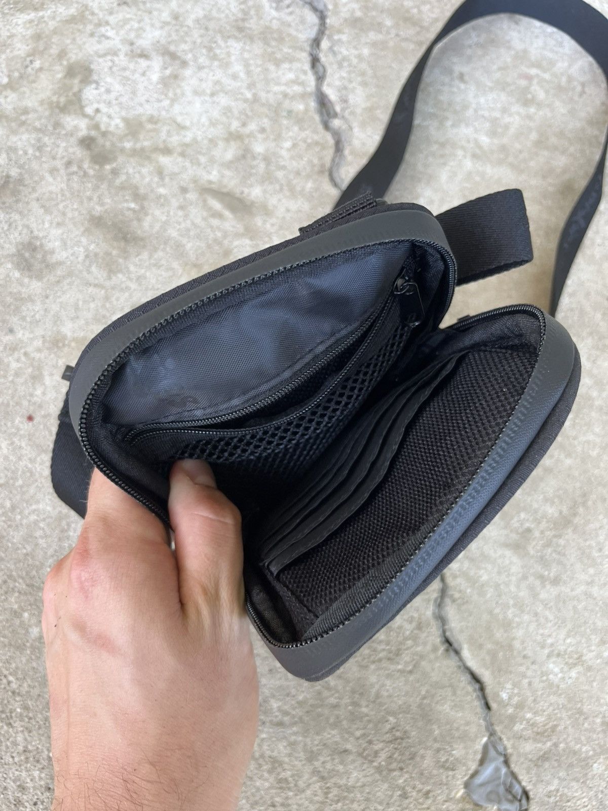 Cookies Cookies Black Crossbody Bag Size ONE SIZE - 4 Thumbnail