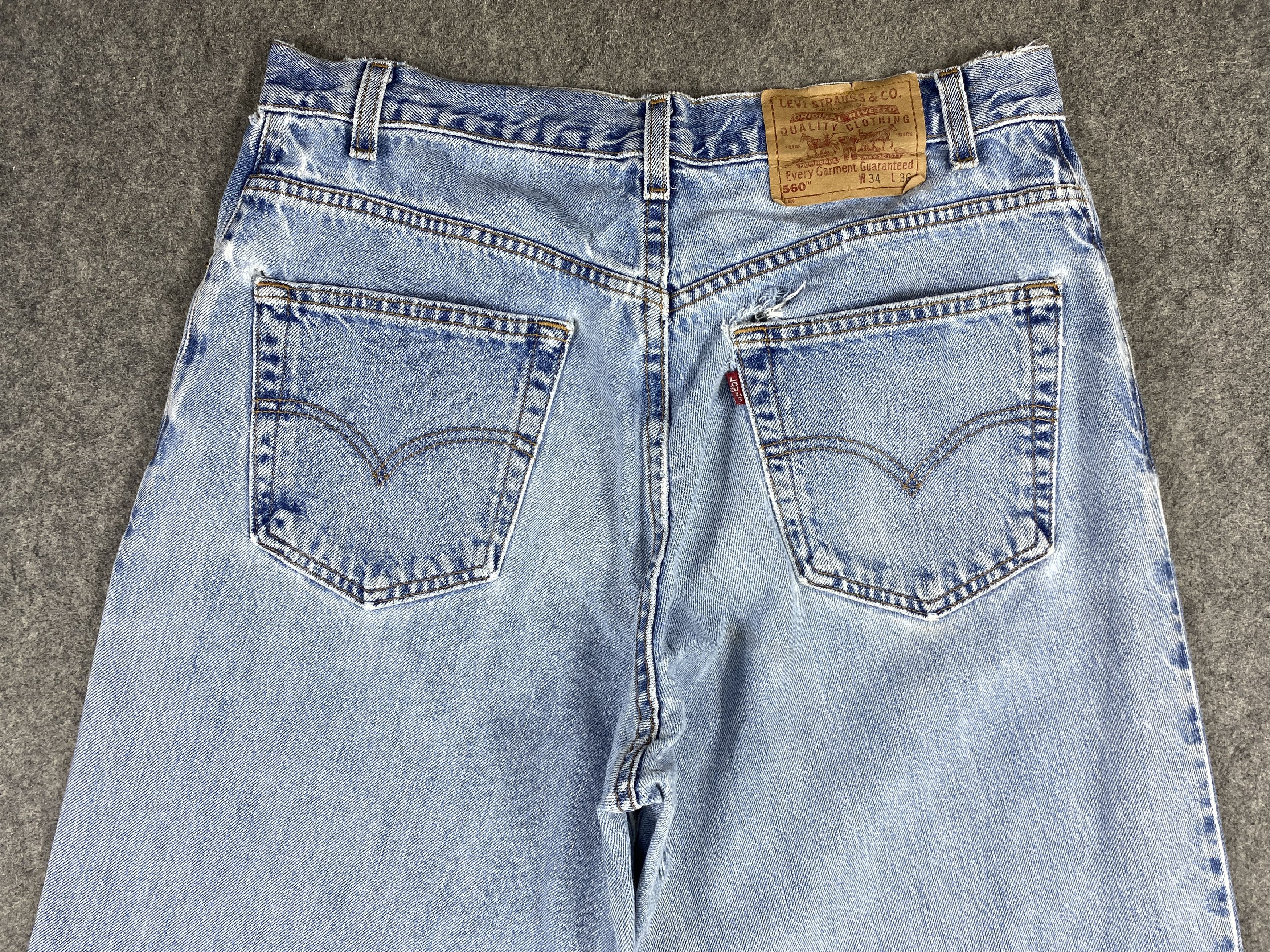 Mid Blue Vintage Levi's 560 Jeans 33x34.5 Denim -JN1724