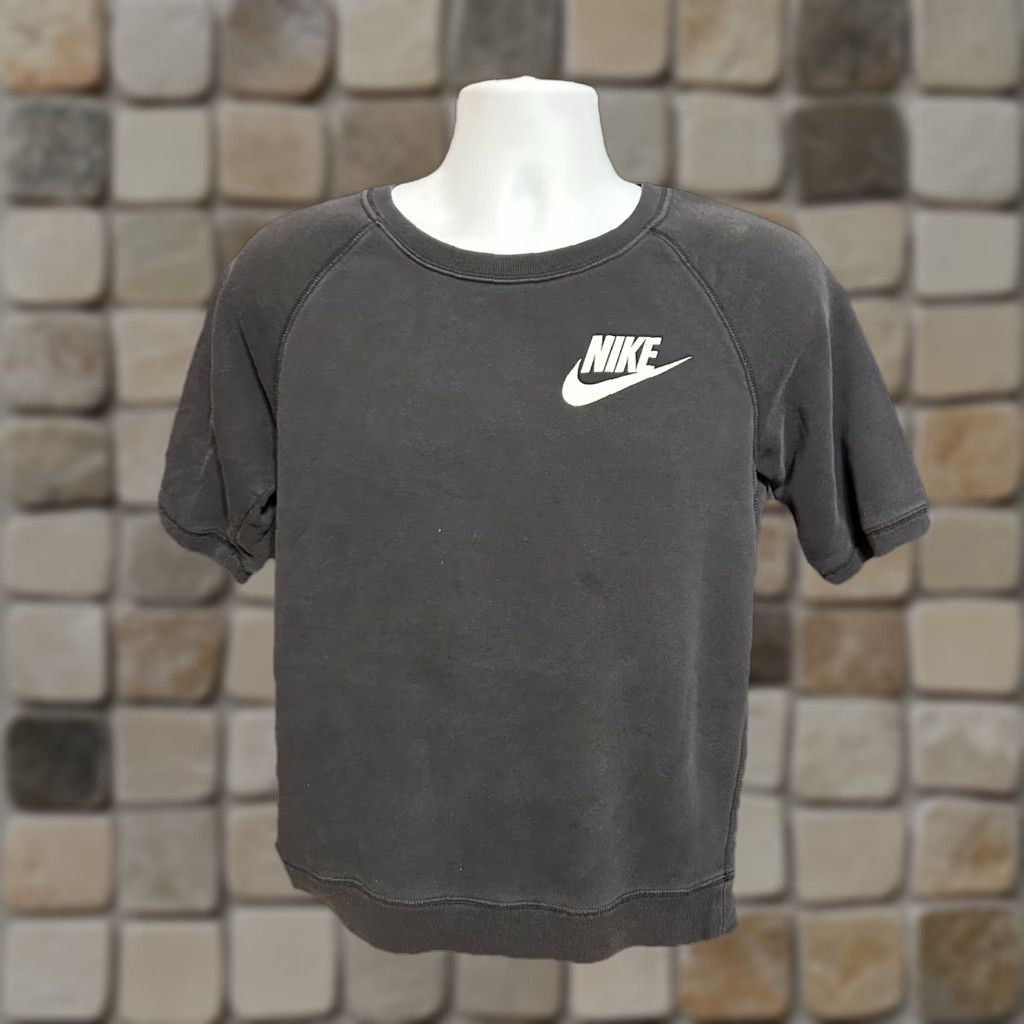 Nike Nike Short Sleeve Sweatshirt Women S Small Black Crew Neck Swoosh Logo Gym Run Size S / US 4 / IT 40 - 1 Thumbnail