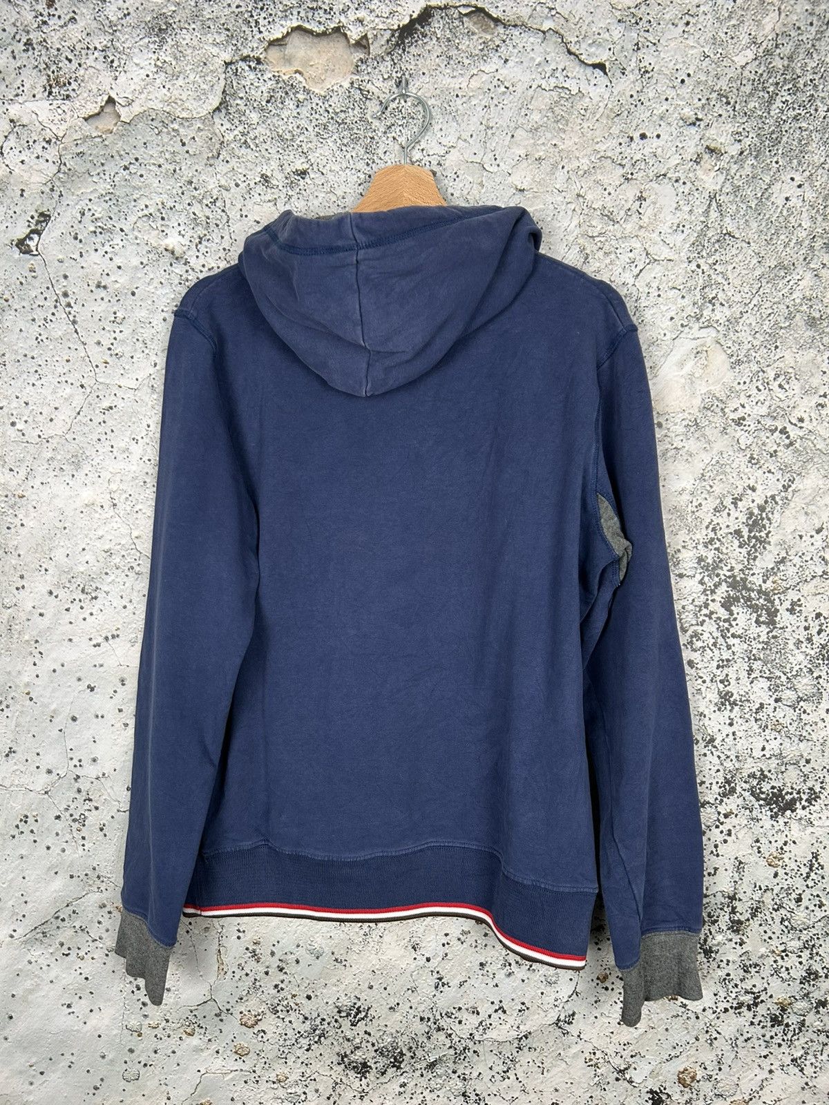 Emporio Armani Vintage Emporio Armani 90s Hoodie Designer Streetwear Italy Size US M / EU 48-50 / 2 - 4 Thumbnail