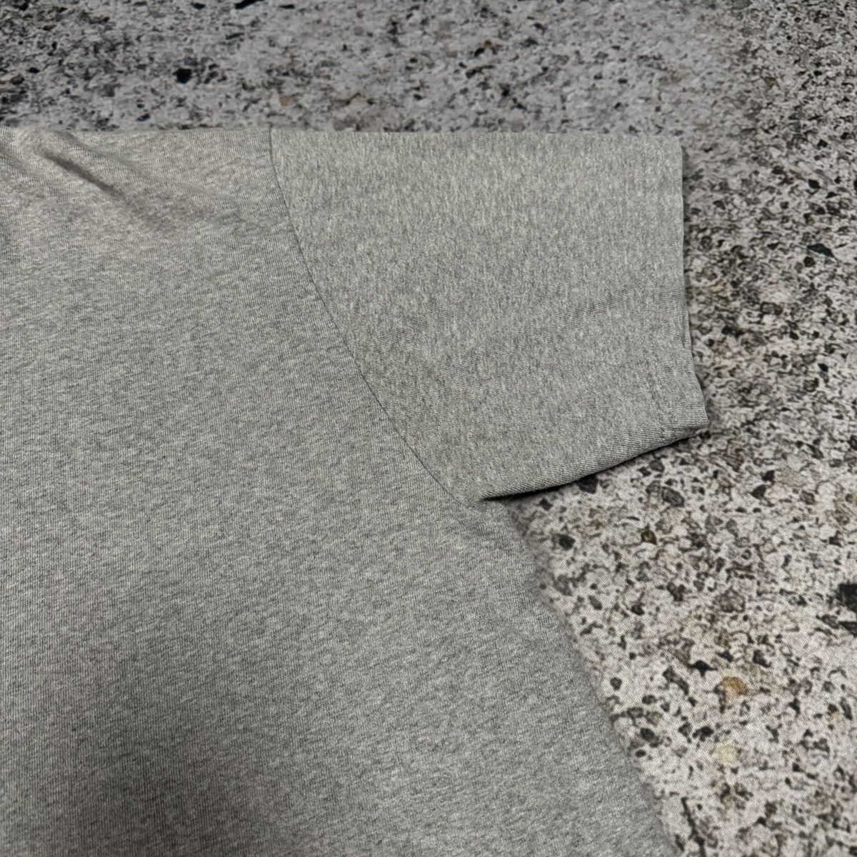 Vintage 90s Faded Calvin Klein Logo Tee Boxy ERD Grunge Size US L / EU 52-54 / 3 - 13 Thumbnail