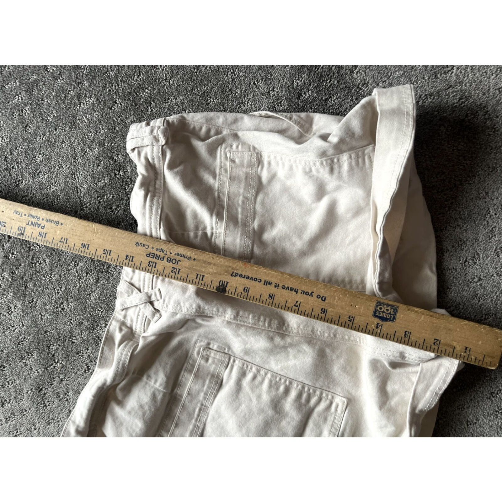 H&M H&M Shorts Womens 12 White Denim Stretch Mid Rise 5-Pocket Design Casual Flat Front Knitted Cotton Blend Pockets Button Zipper Regular Modern Womens Size 34" / US 12 / IT 48 - 4 Thumbnail