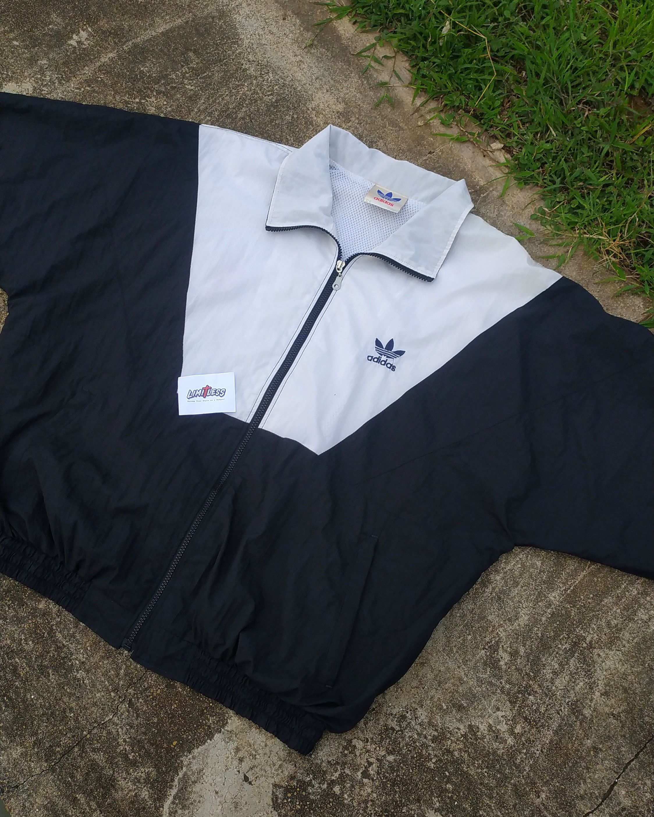Adidas Windbreakers Adidas Trifoil Big Size Size US L / EU 52-54 / 3 - 3 Thumbnail