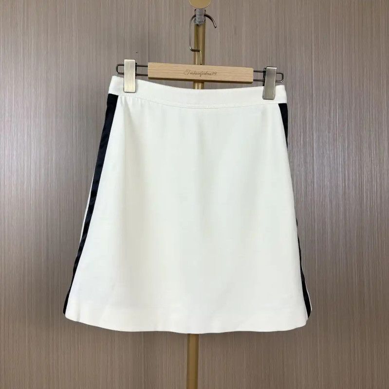 Burberry Burberry White Wool Women's Skirt Size 23" - 1 Thumbnail