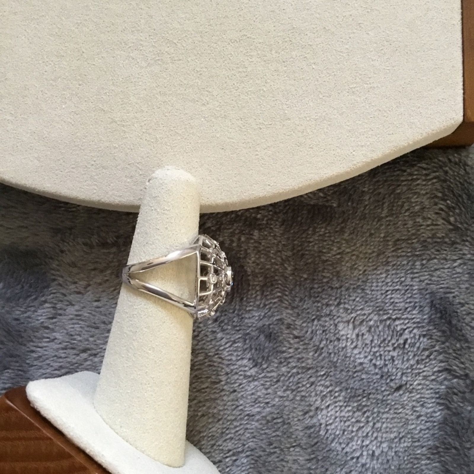 Other Sterling Silver Unique Round Crystal Ring Size ONE SIZE - 5 Thumbnail