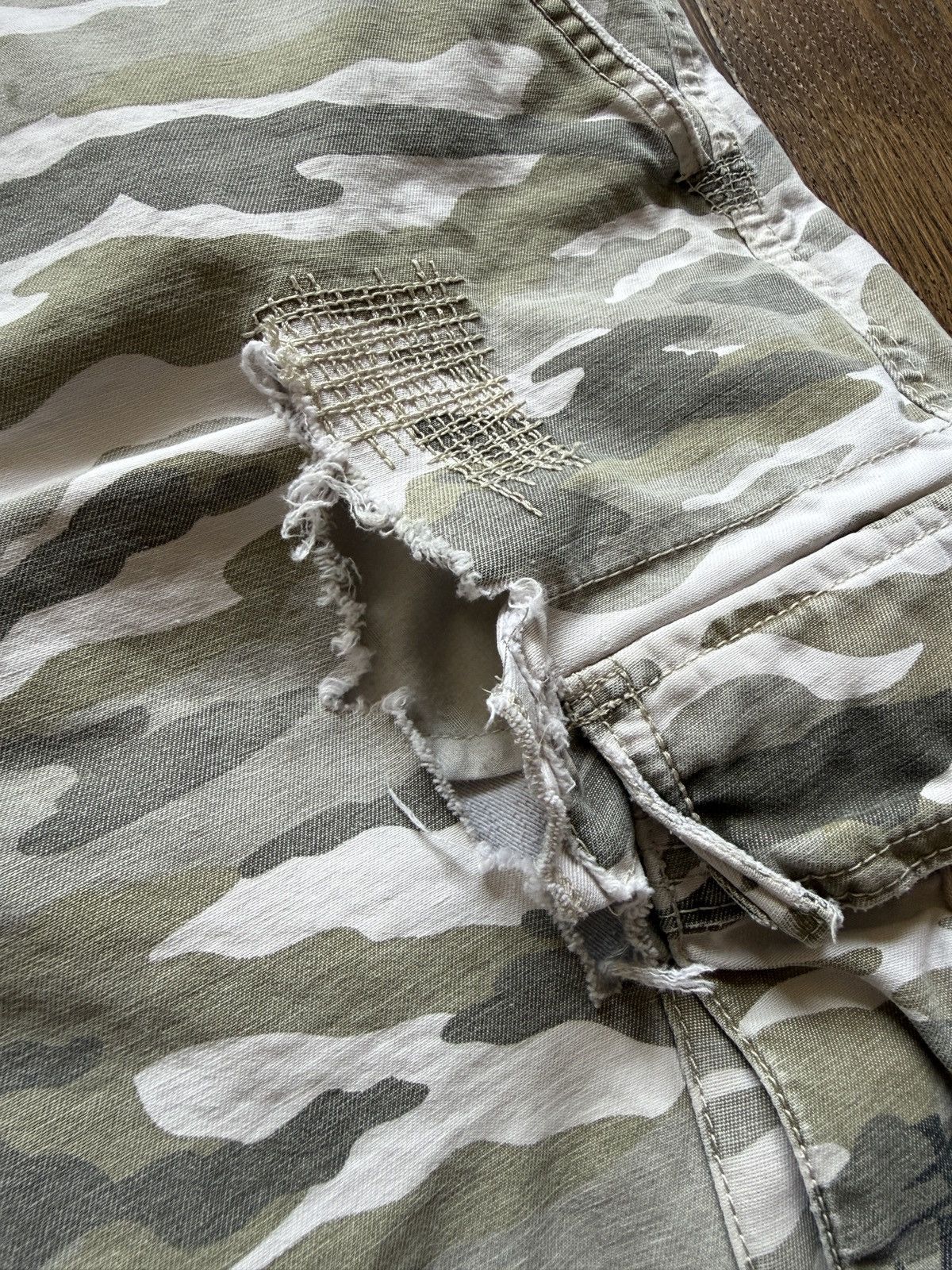 Vintage Vintage Y2K No Boundaries Dragon Camo Cargo Shorts Size US 38 / EU 54 - 3 Thumbnail