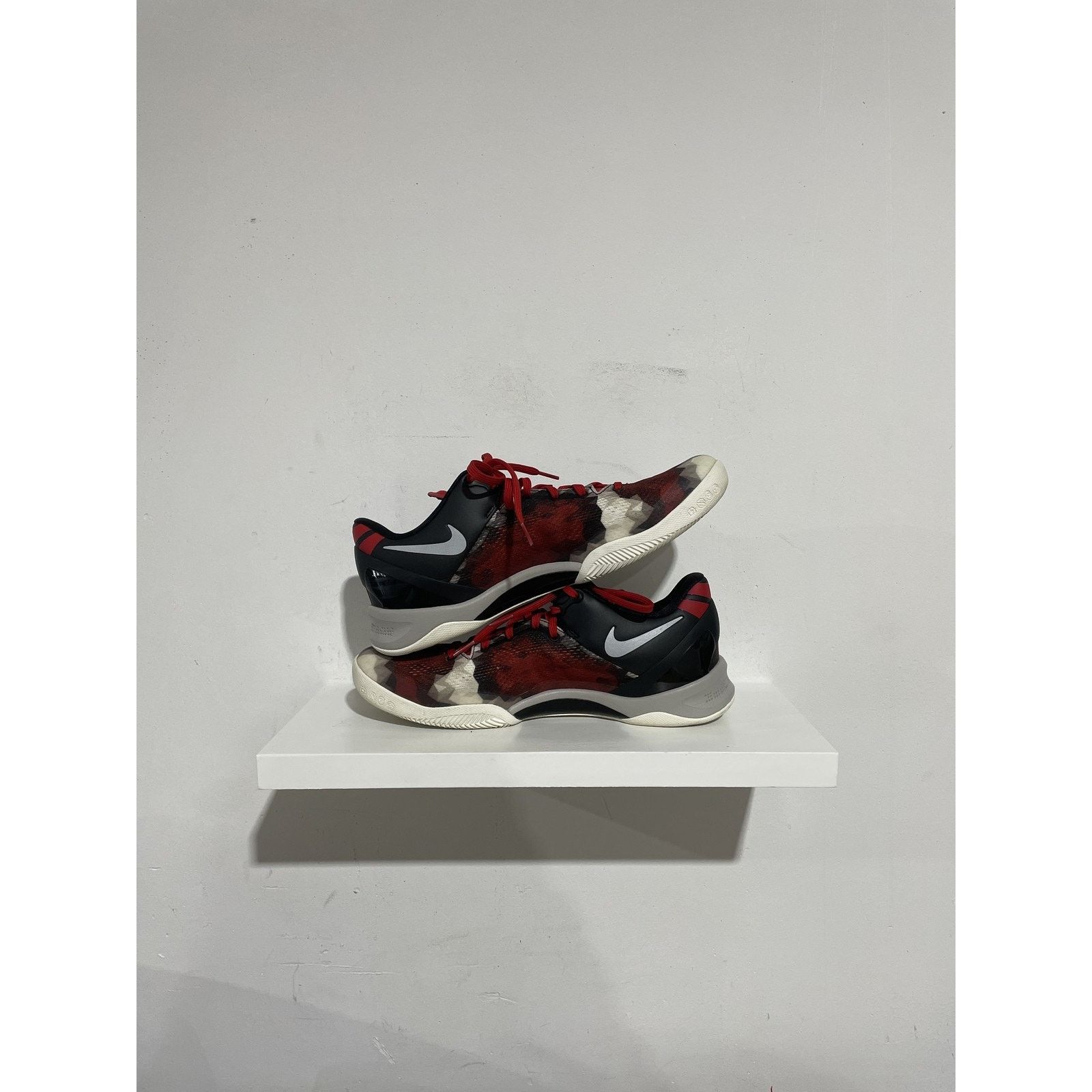 Other Kobe 8 Milk Snake Size 10 Preowned Size US 10 / EU 43 - 3 Thumbnail