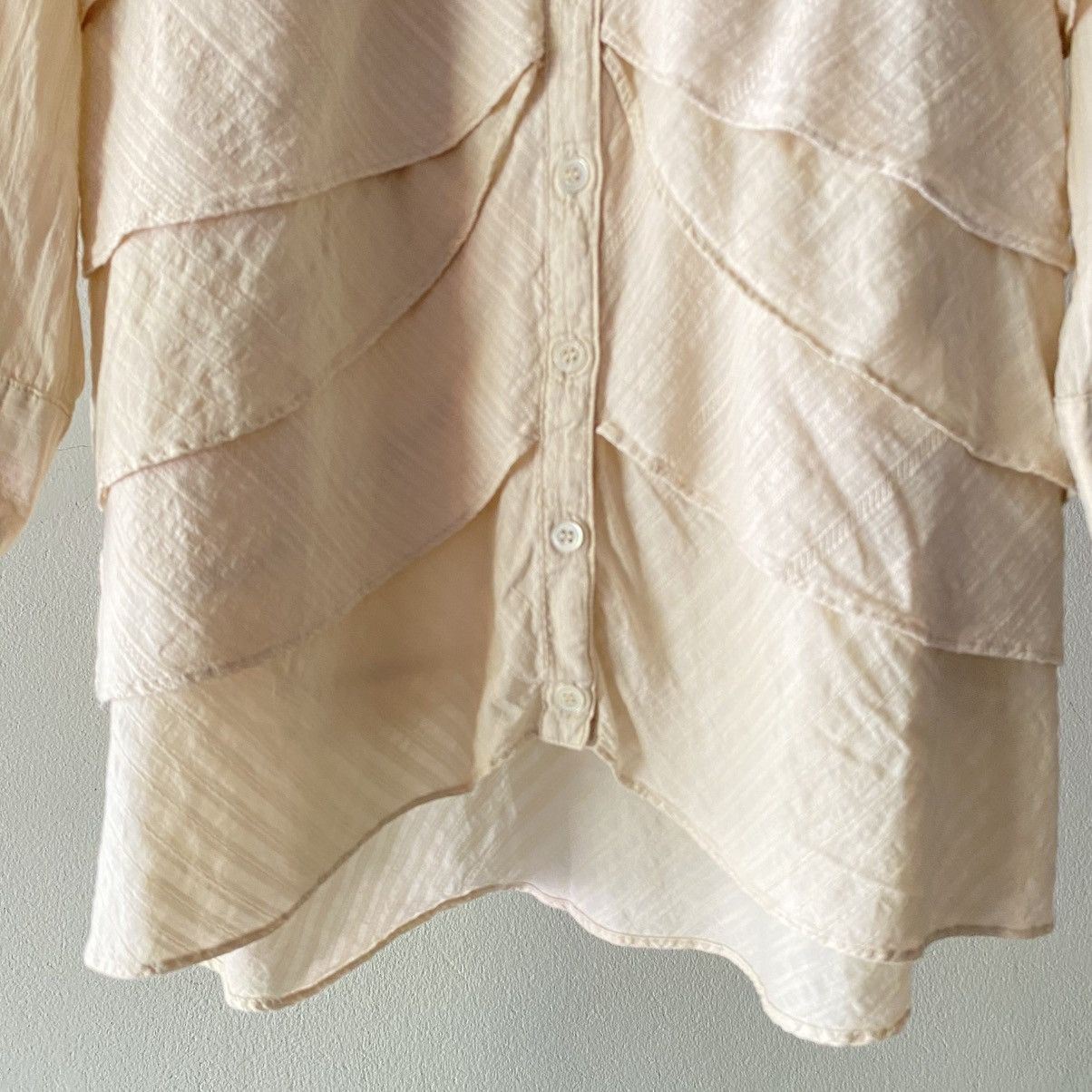 Designer × Japanese Brand A.T Ivory Tiered Ruffle Blouse Size L / US 10 / IT 46 - 5 Thumbnail