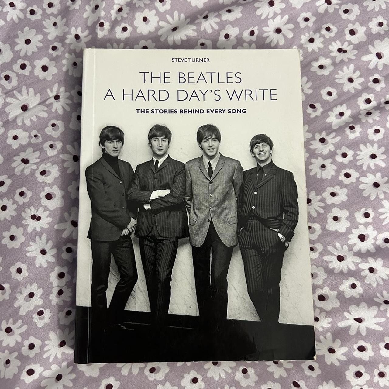 Designer Black and White Book Size ONE SIZE - 1 Thumbnail