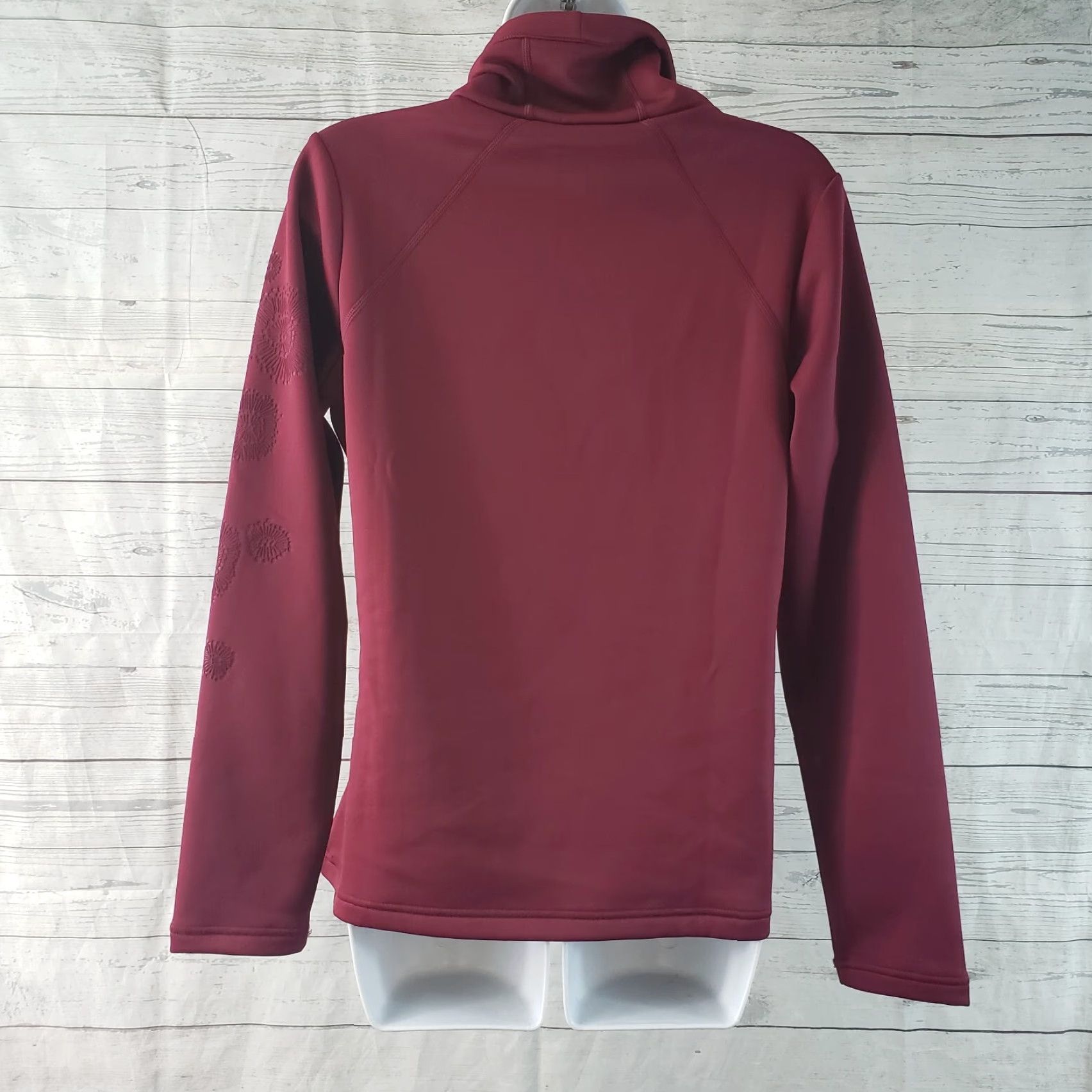 Merrell Merrell Womens Mock Neck Pullover Sz Medium Berry Floral Lasercut Shirt Pullover Red 90s? Size M / US 6-8 / IT 42-44 - 3 Thumbnail