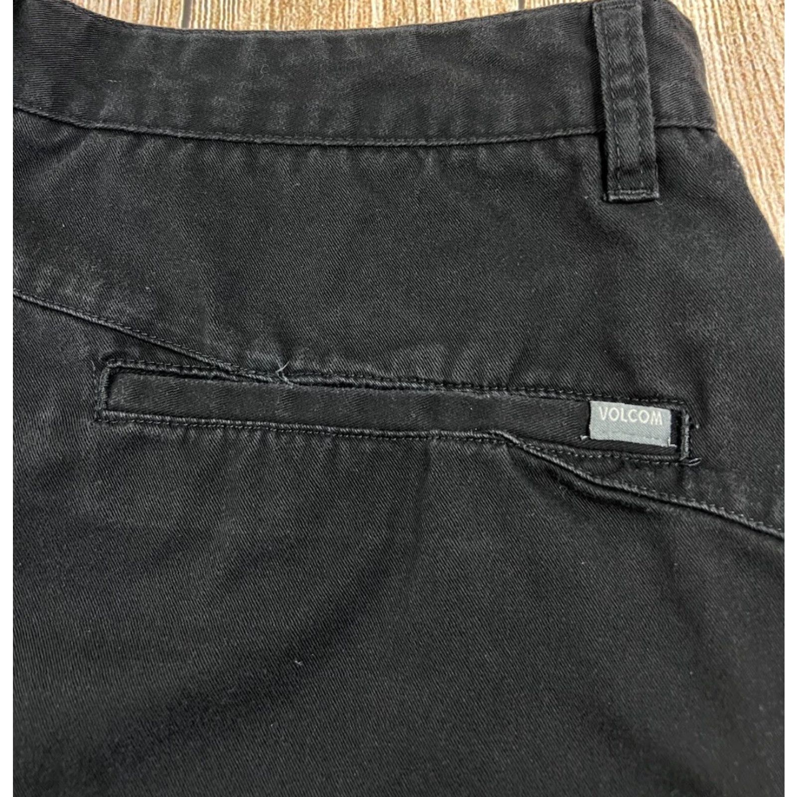 Volcom Mens Volcom Stone Chino Shorts Black 36 Flat Front Casual Cotton Logo Skate Size US 36 / EU 52 - 3 Thumbnail