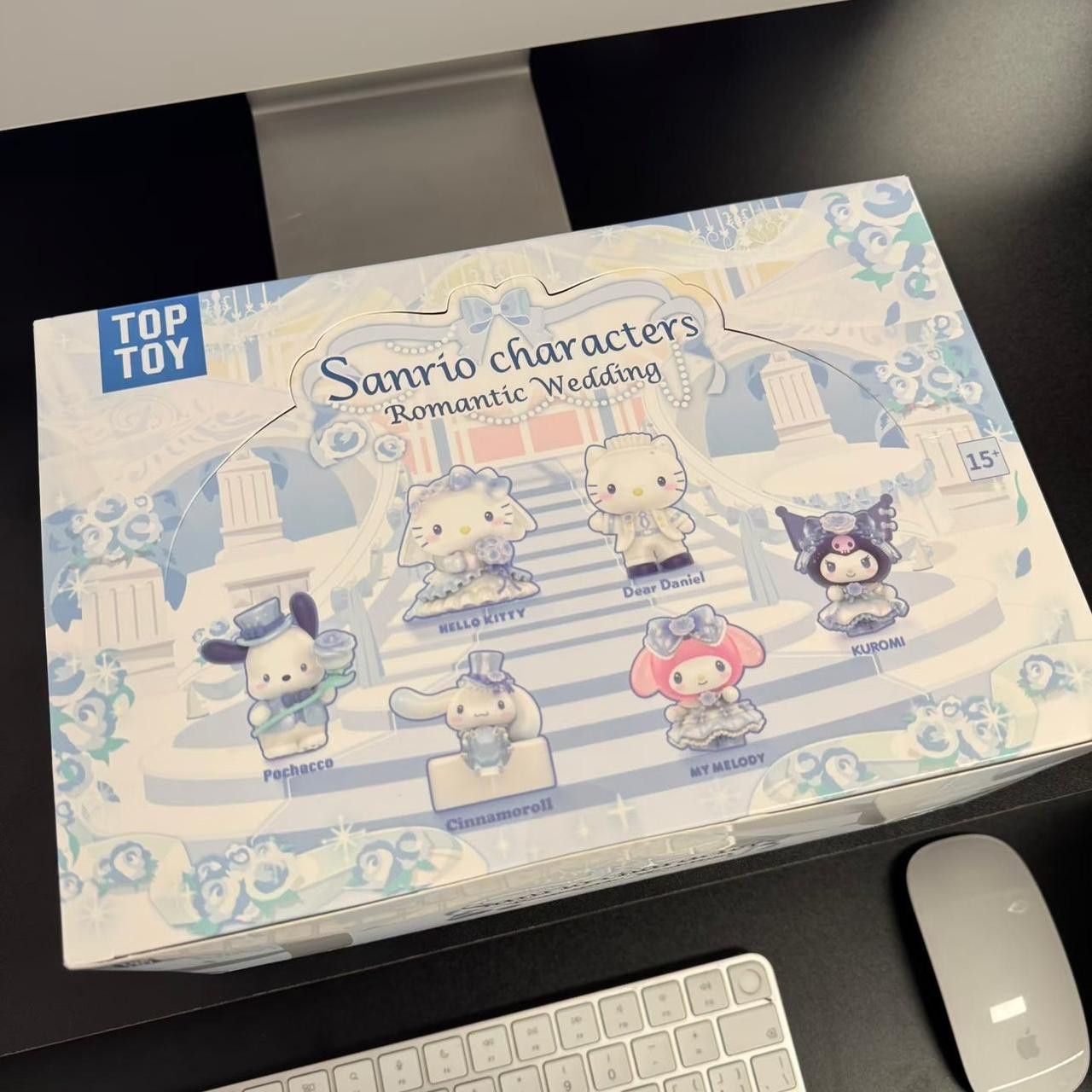 POP MART Top toy x Sanrio romantic wedding blind box Size ONE SIZE - 1 Thumbnail