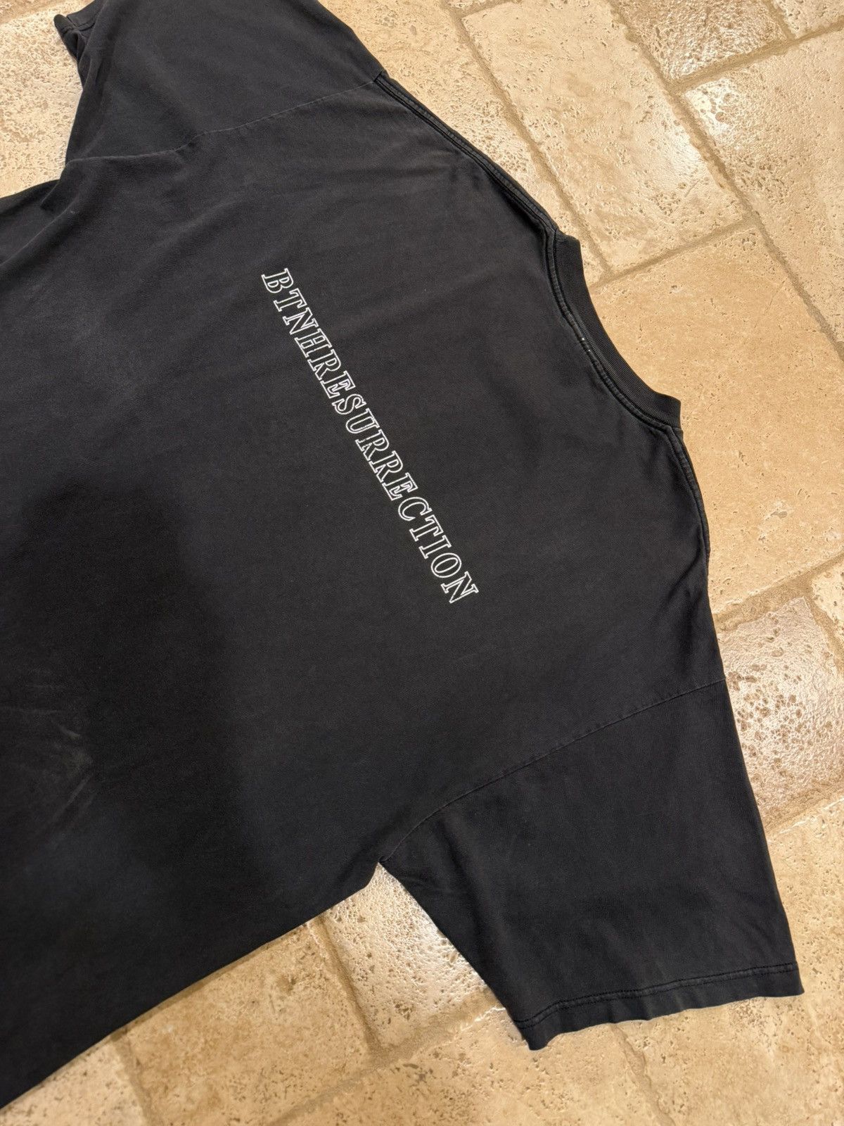 Vintage Vintage Bone Thugs N Harmony BTNH Resurrection Faded Rap Tee Size US XXL / EU 58 / 5 - 10 Thumbnail