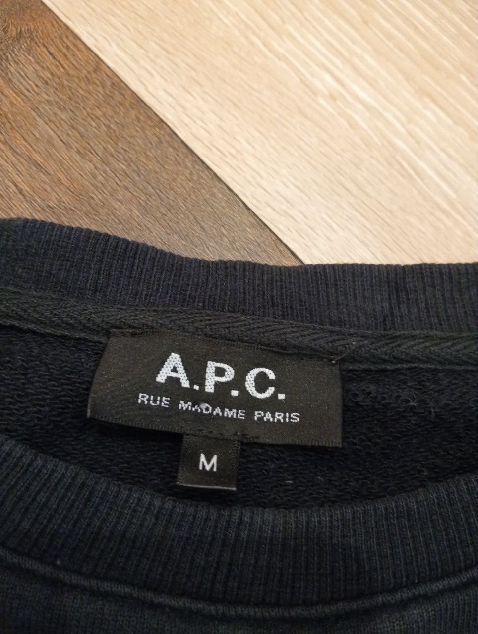 A.P.C. A.P.C RUE MADAME PARIS CROPPED CREWNECK - SIZE M Size M / US 6-8 / IT 42-44 - 7 Thumbnail