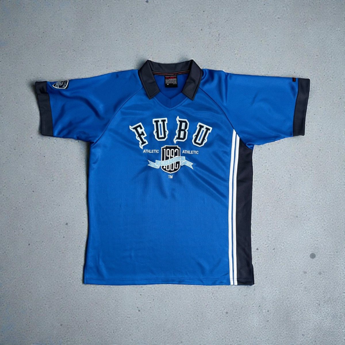 Fubu Vintage Fubu Embroidered Logo Rap Hip Hop Jersey T-Shirt Size US M / EU 48-50 / 2 - 1 Thumbnail