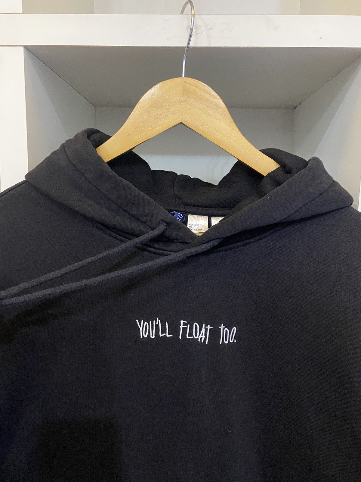 Warner Bros Movie IT you’ll float too pullover hoodie Size US XL / EU 56 / 4 - 4 Thumbnail