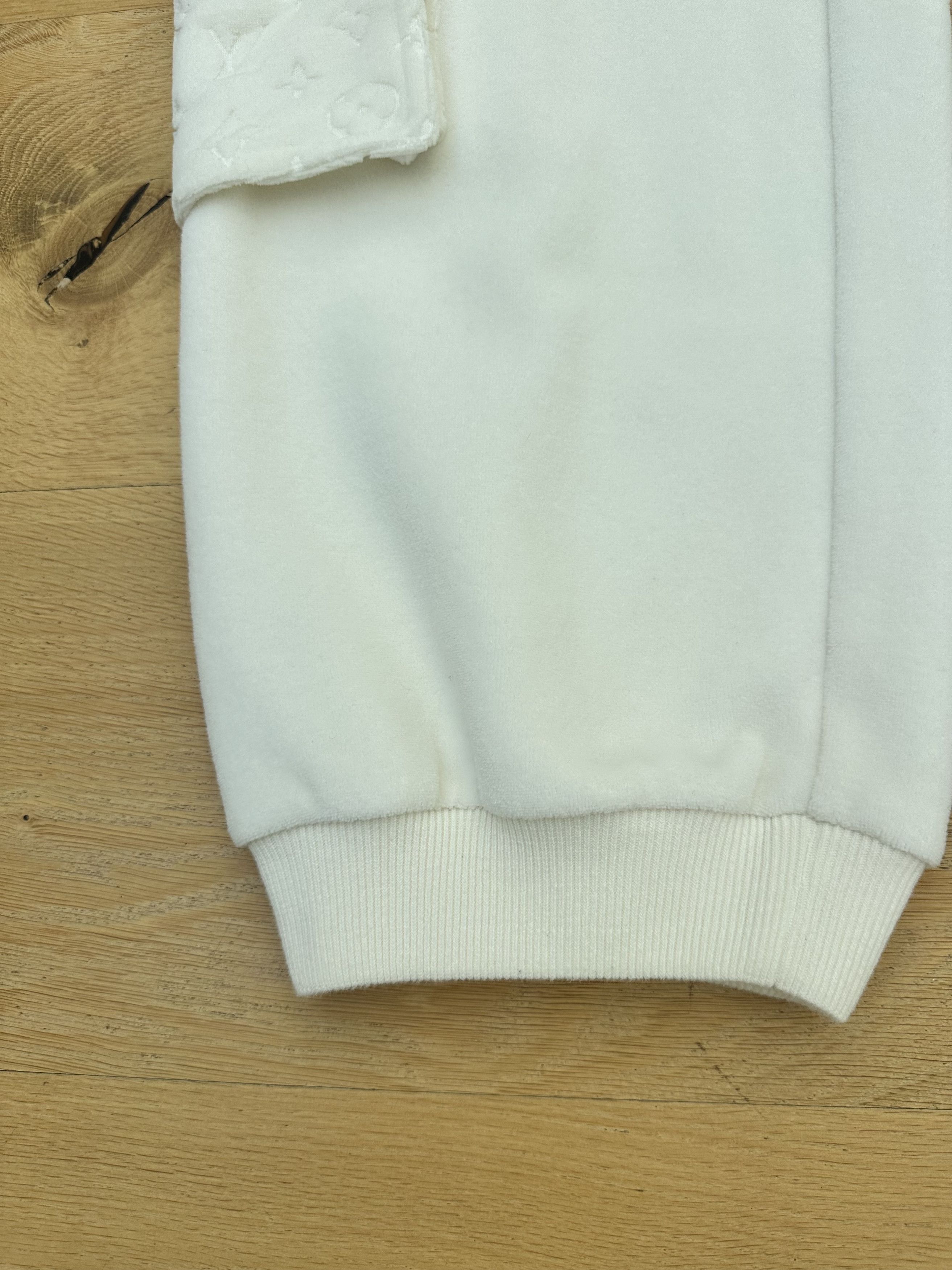 Louis Vuitton LOUIS VUITTON velour white cargo sweatpants by Virgil Abloom Size US 30 / EU 46 - 4 Thumbnail