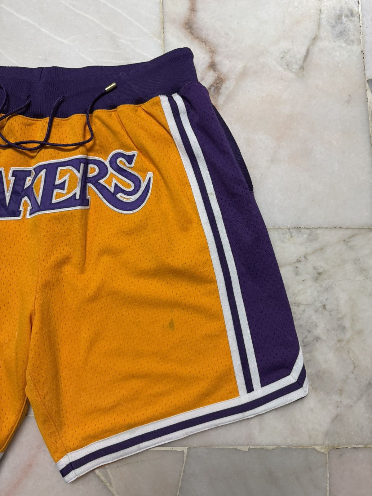 NBA 💥JUST x DOM MITCHELL & NESS LAKERS SHORT NBA JERSEY Size US 36 / EU 52 - 5 Thumbnail