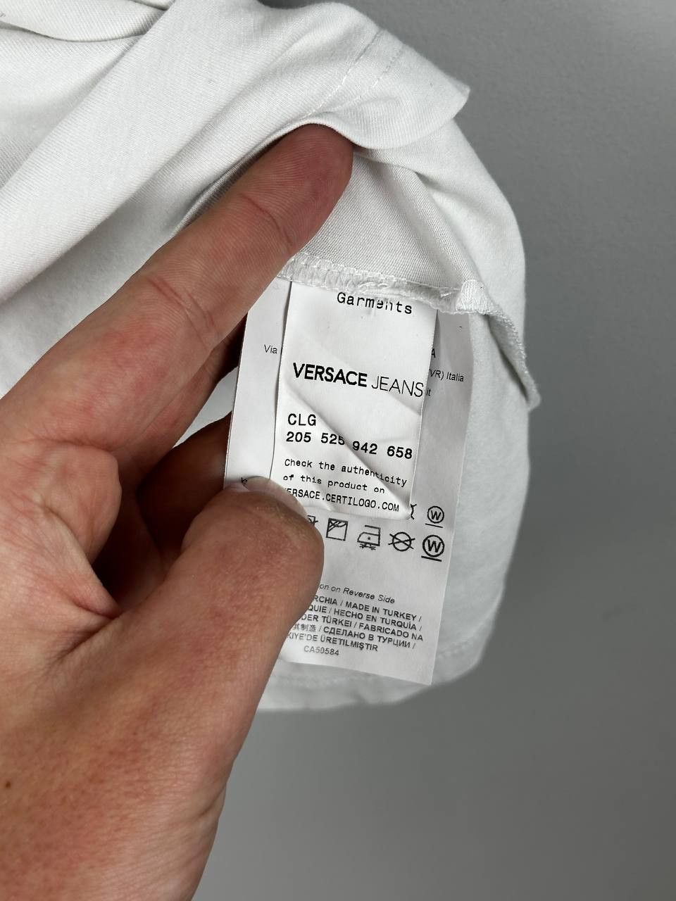 Versace Jeans Couture Versace Jeans Couture Luxury White Logo T Shirt Size US M / EU 48-50 / 2 - 10 Thumbnail