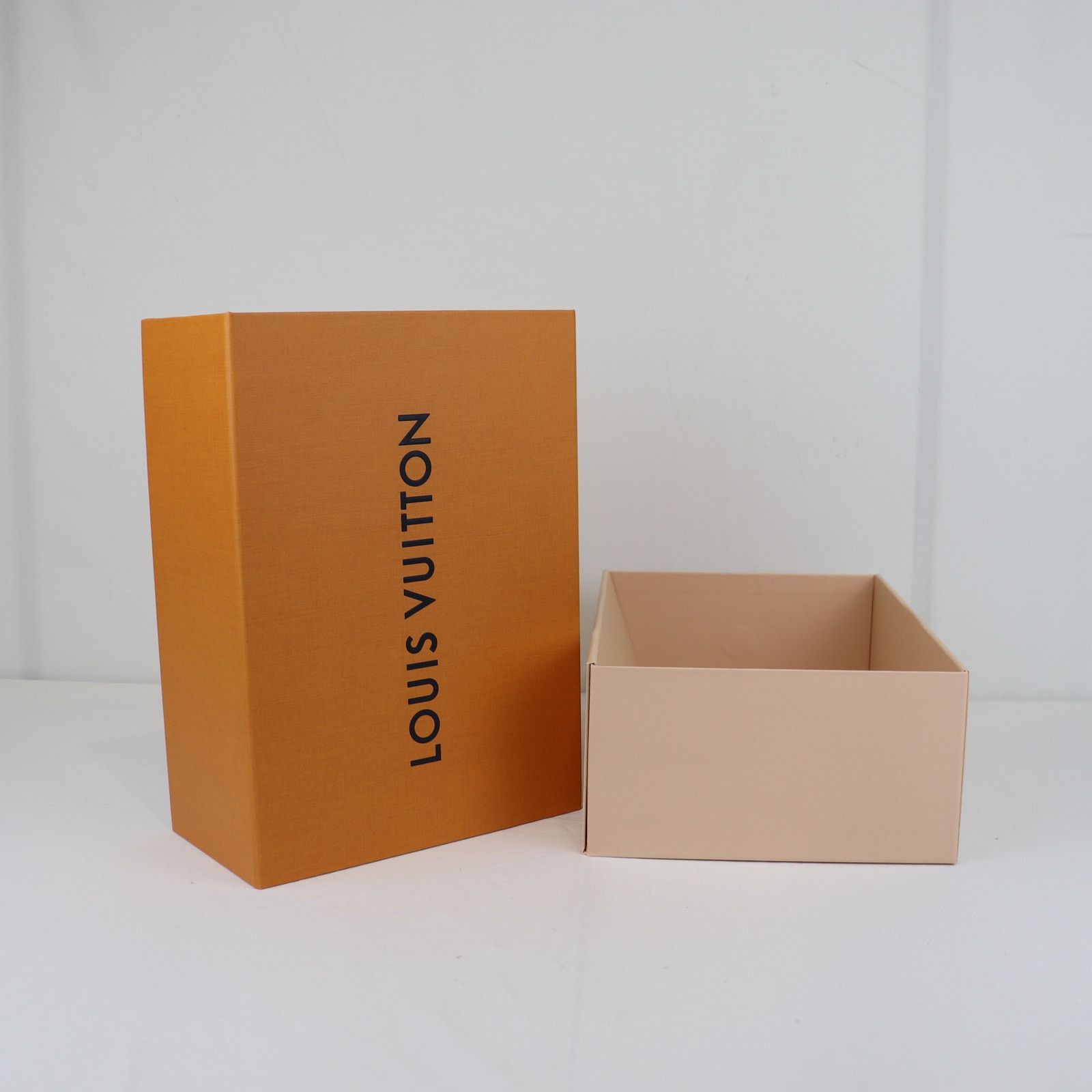 Louis Vuitton o1rshd1 Box in Orange Size ONE SIZE - 3 Thumbnail